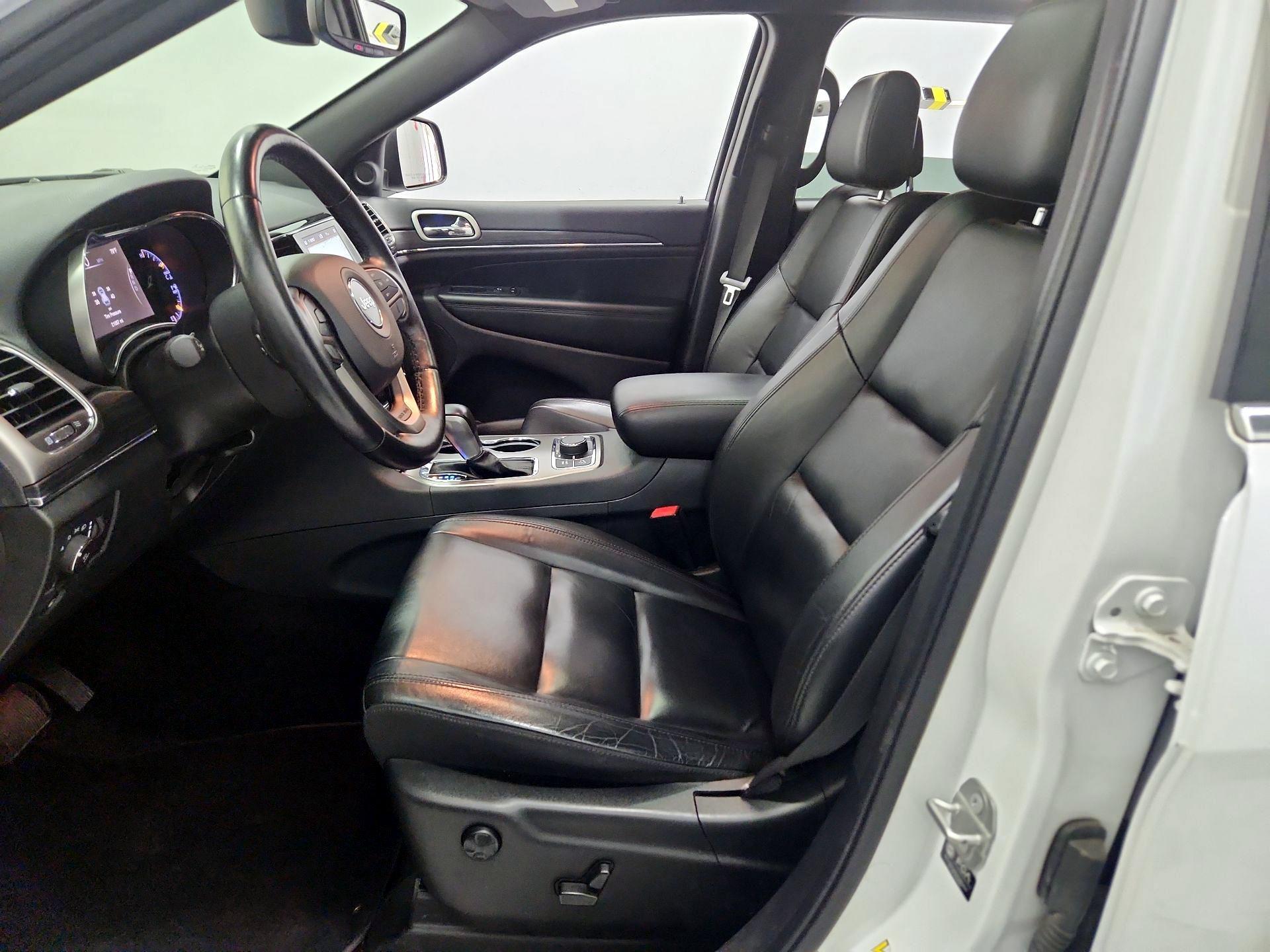 Thumbnail: 2022 Jeep Grand Cherokee - 11