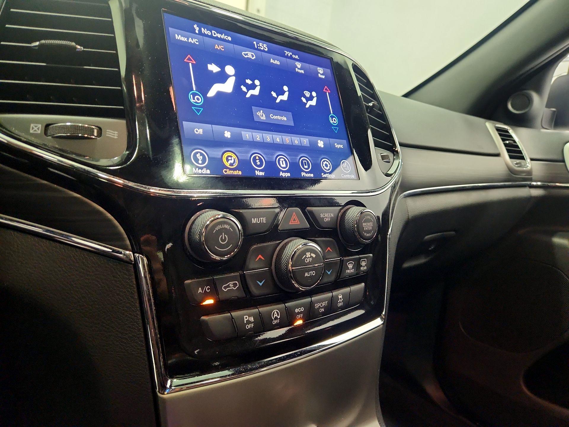 Thumbnail: 2022 Jeep Grand Cherokee - 17