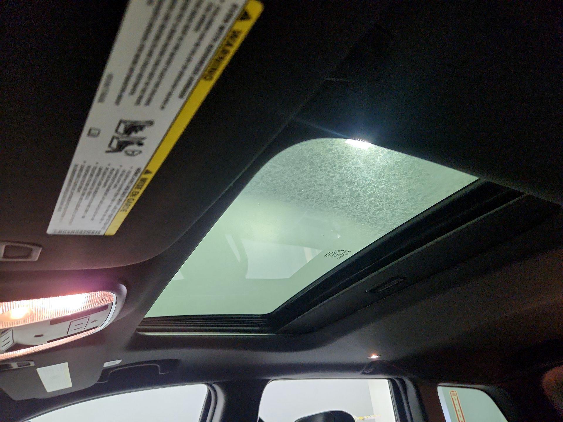 Thumbnail: 2022 Jeep Grand Cherokee - 20