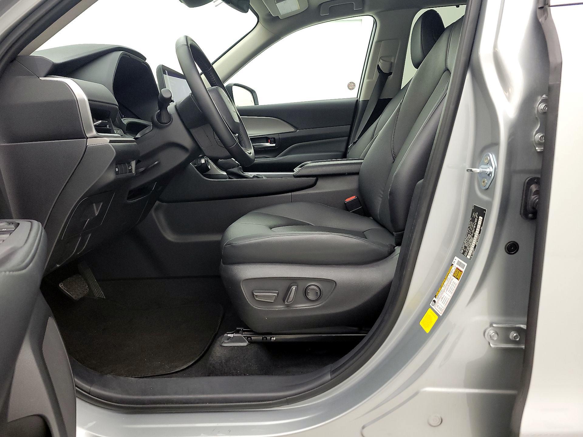 Thumbnail: 2025 Toyota Grand Highlander - 11