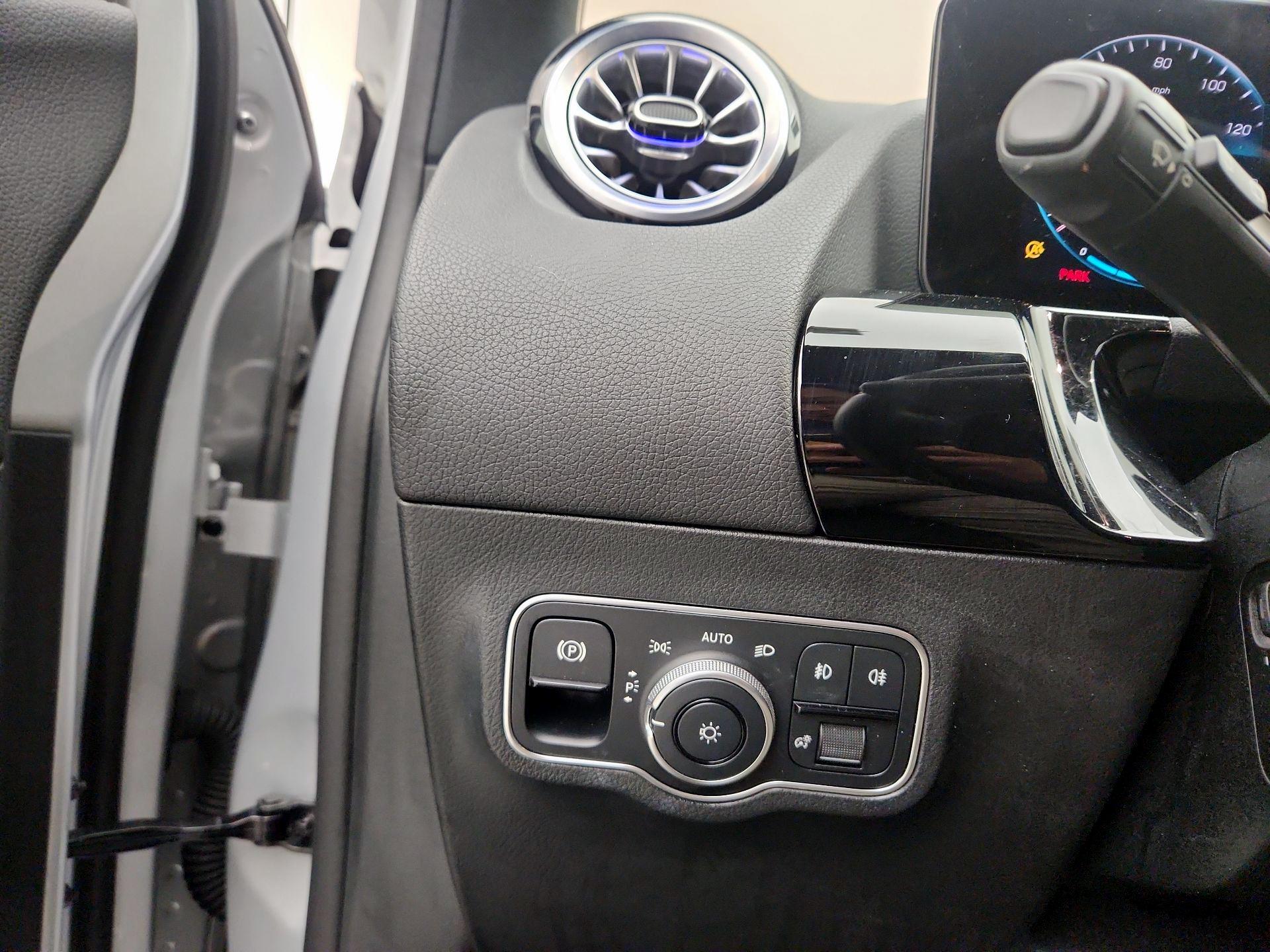 Thumbnail: 2022 Mercedes-Benz GLA - 13