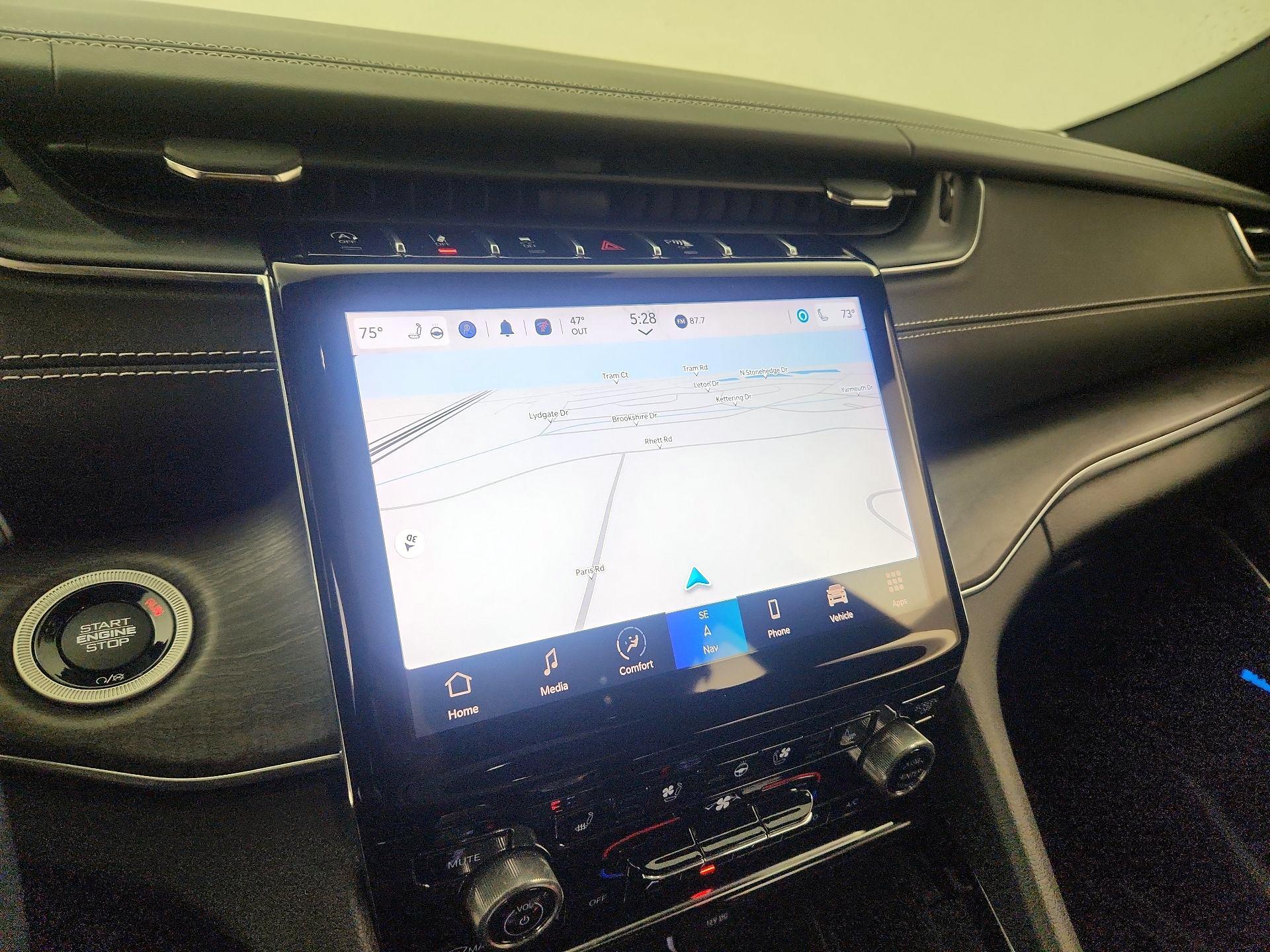 Thumbnail: 2022 Jeep Grand Cherokee - 14