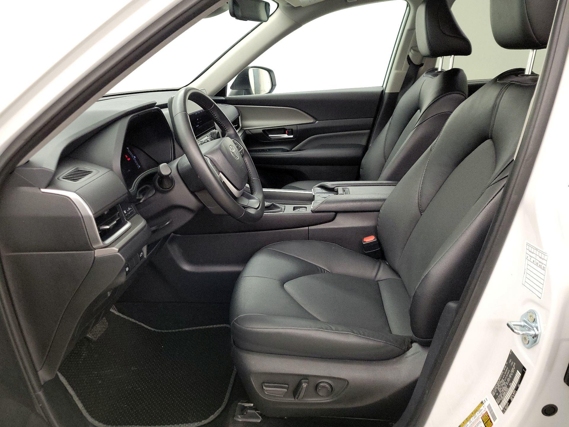 Thumbnail: 2025 Toyota Grand Highlander - 11