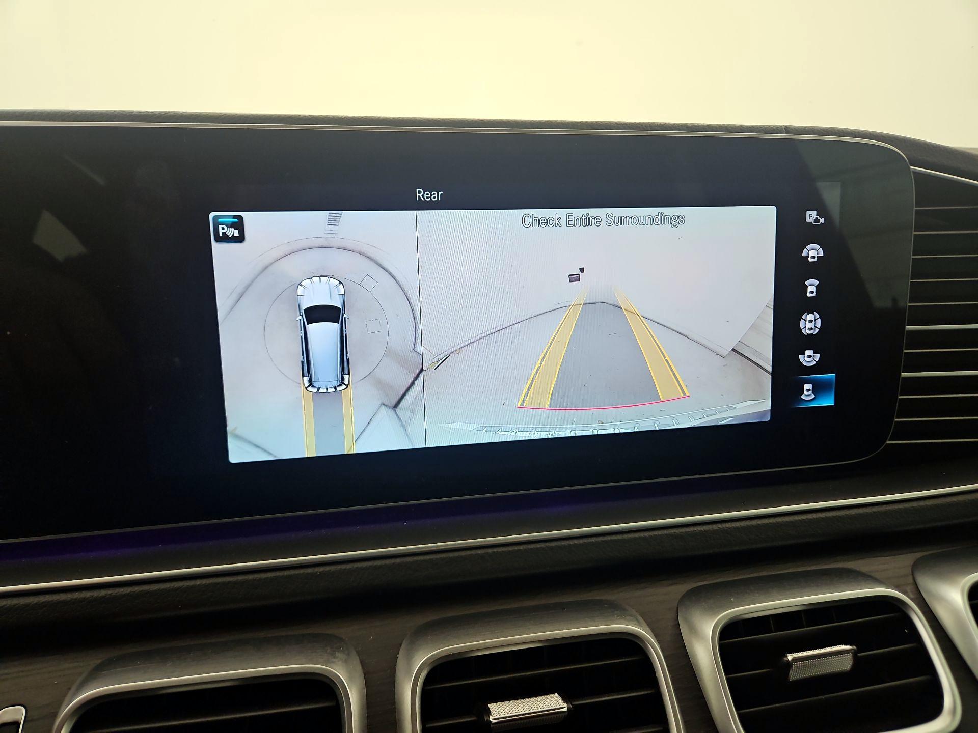 Thumbnail: 2022 Mercedes-Benz GLS - 15