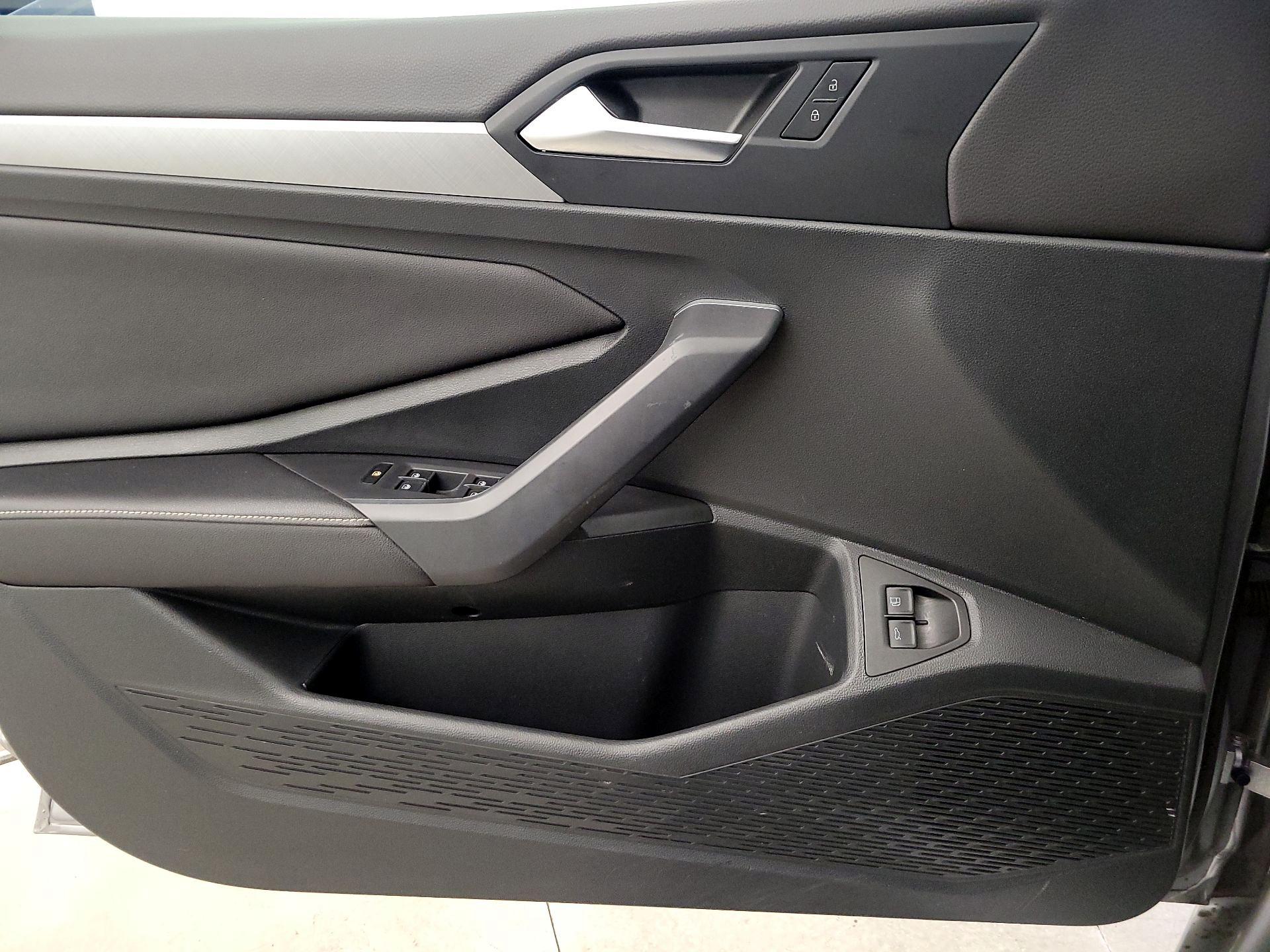 Thumbnail: 2022 Volkswagen Jetta - 12