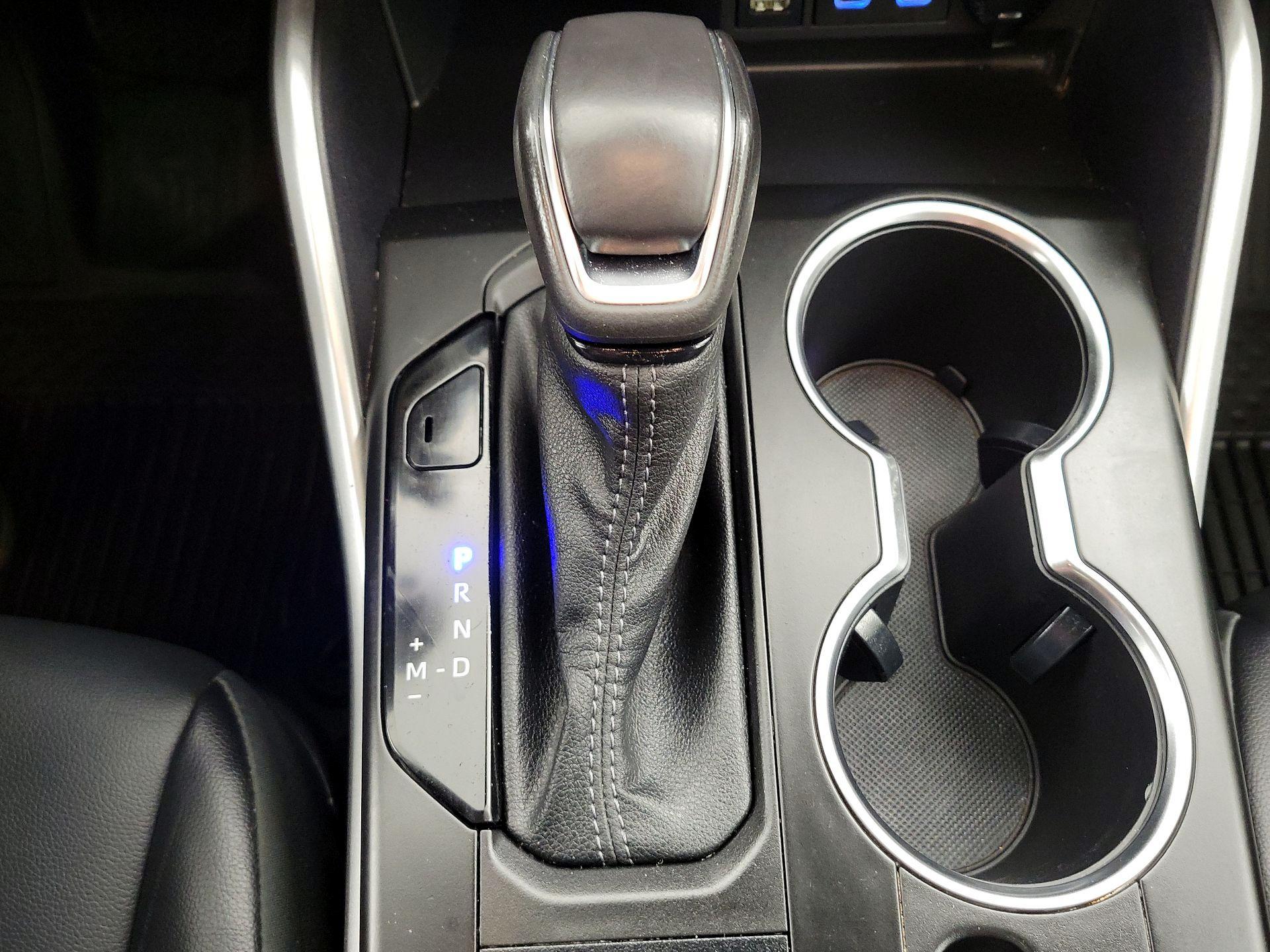 Thumbnail: 2022 Toyota Highlander - 17