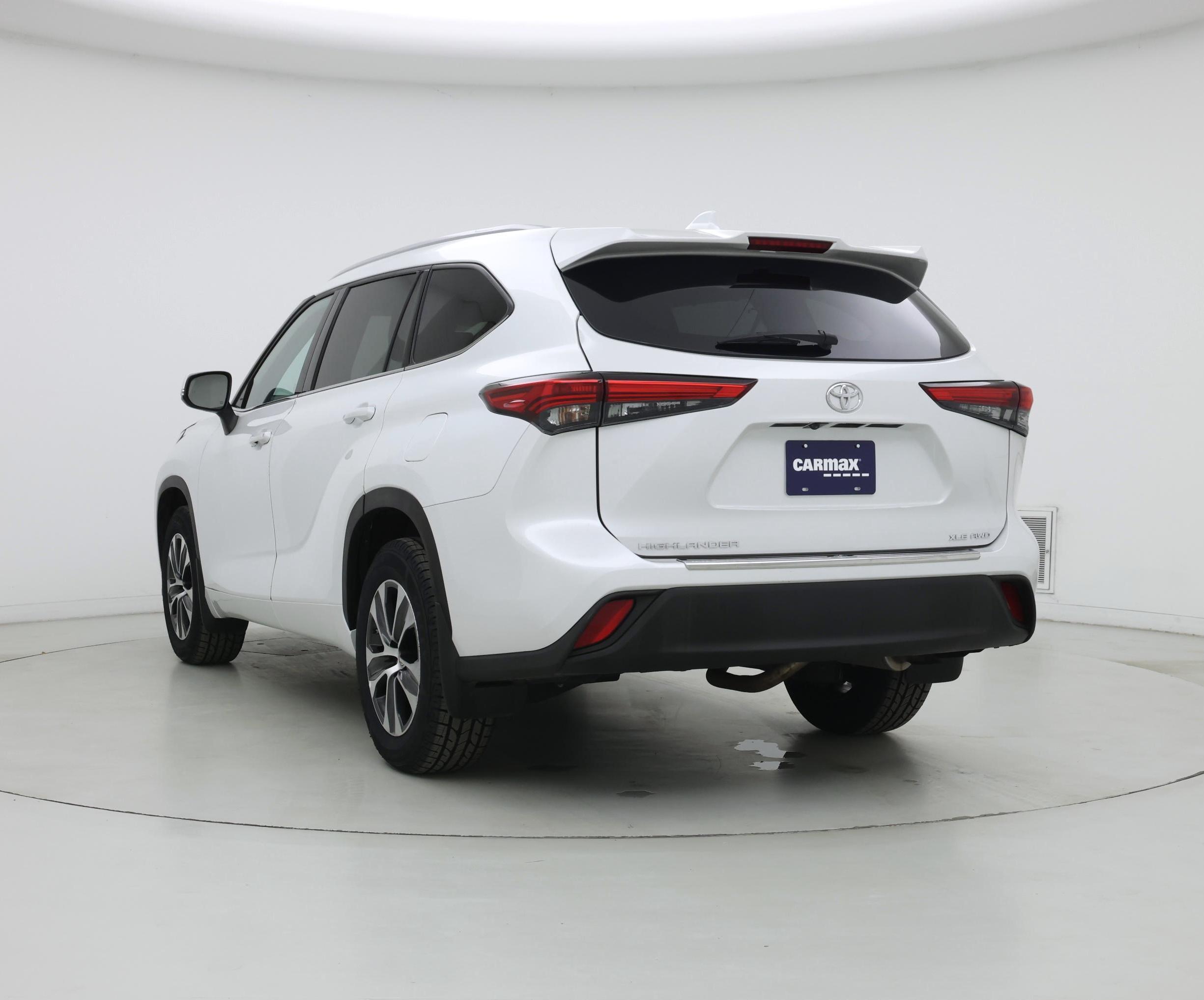 Thumbnail: 2022 Toyota Highlander - 2