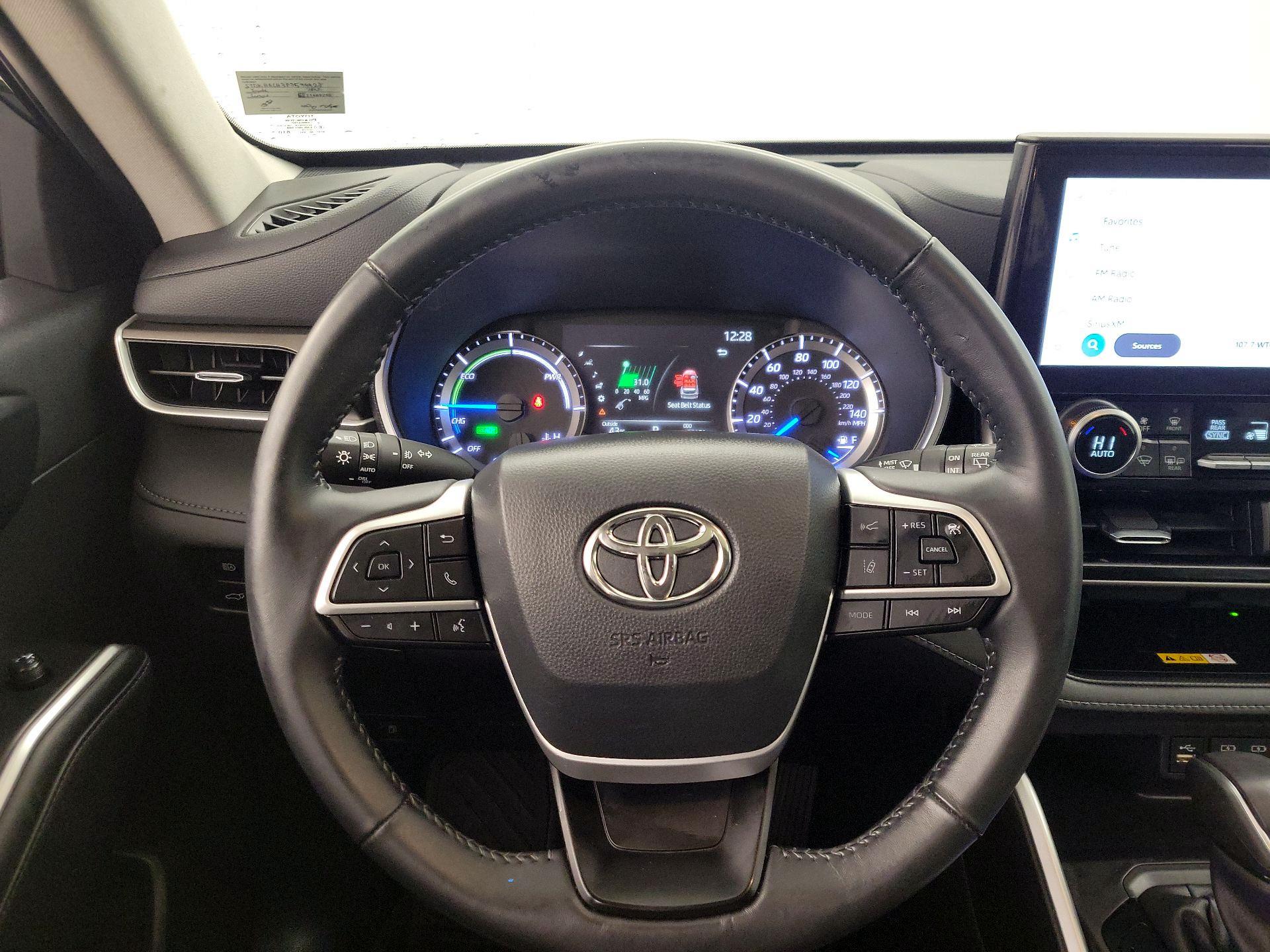 Thumbnail: 2023 Toyota Highlander - 10