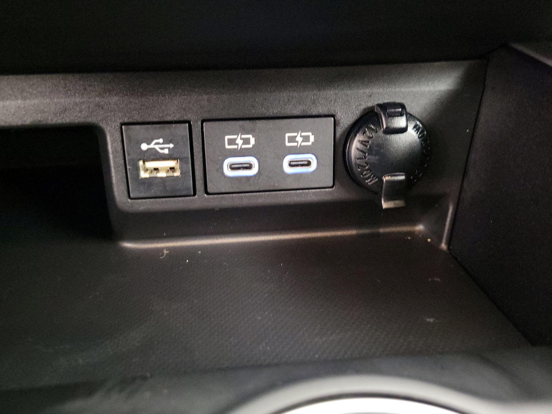 Thumbnail: 2023 Toyota Highlander - 19