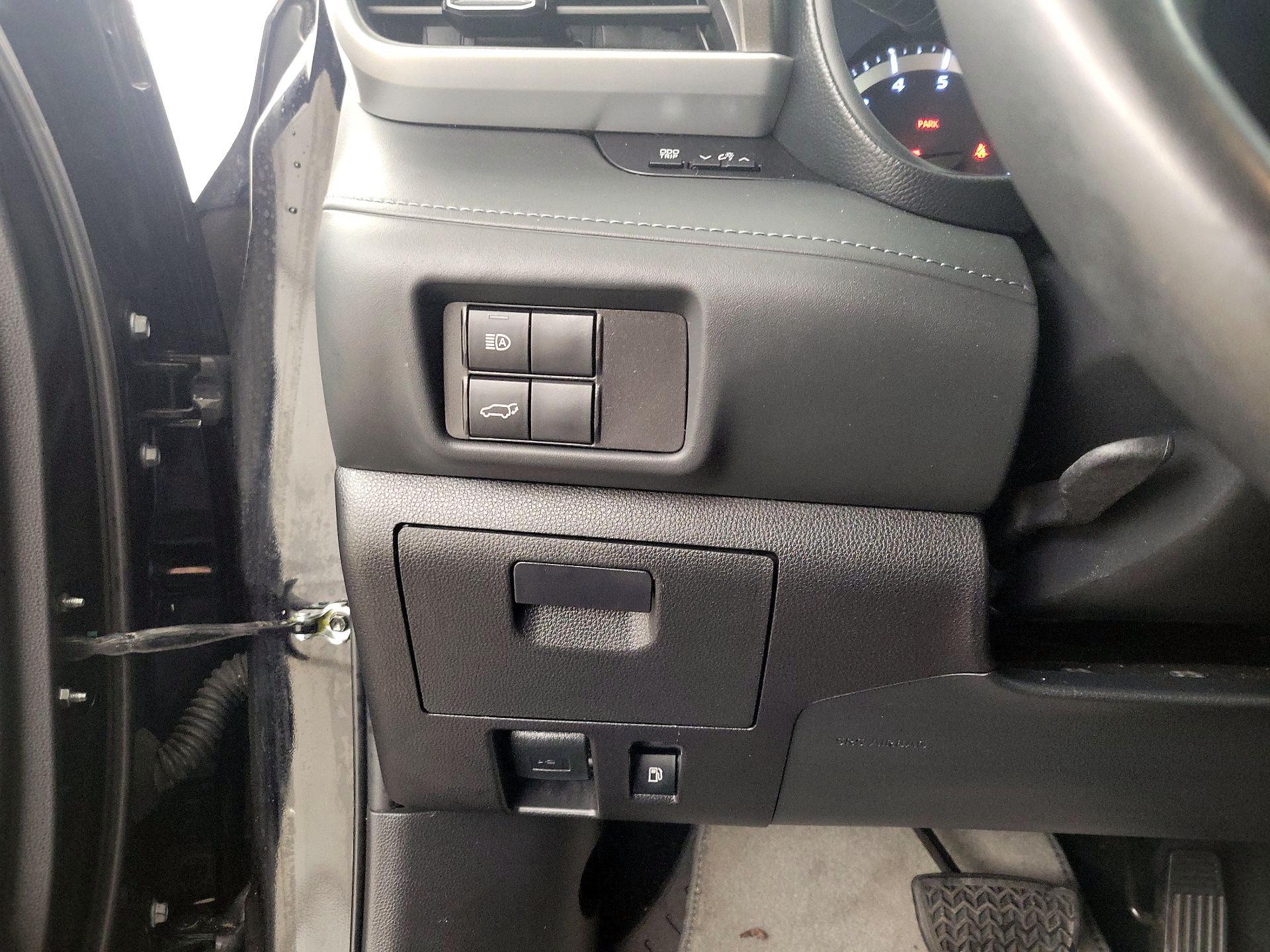 Thumbnail: 2022 Toyota Highlander - 13