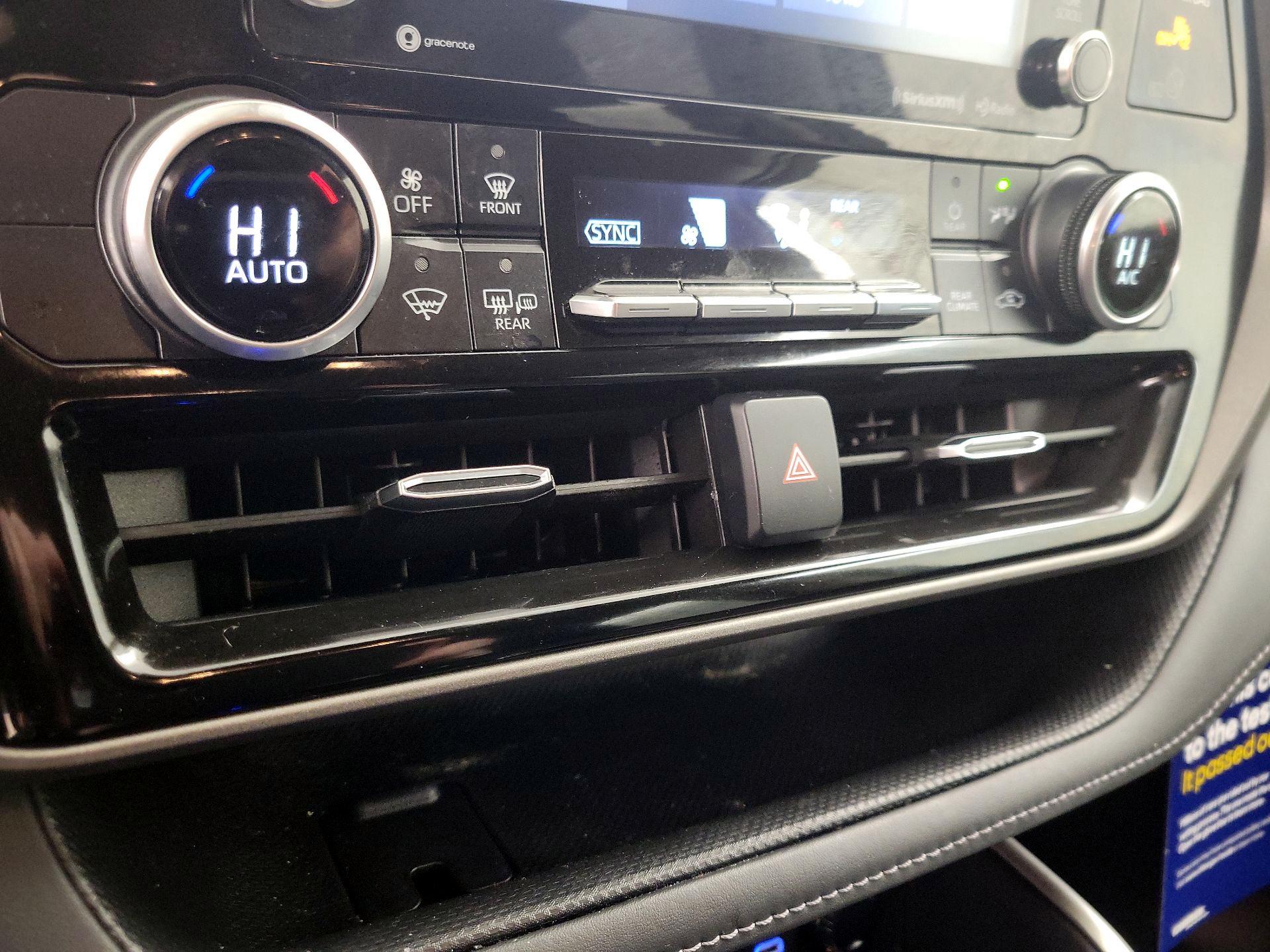 Thumbnail: 2022 Toyota Highlander - 16