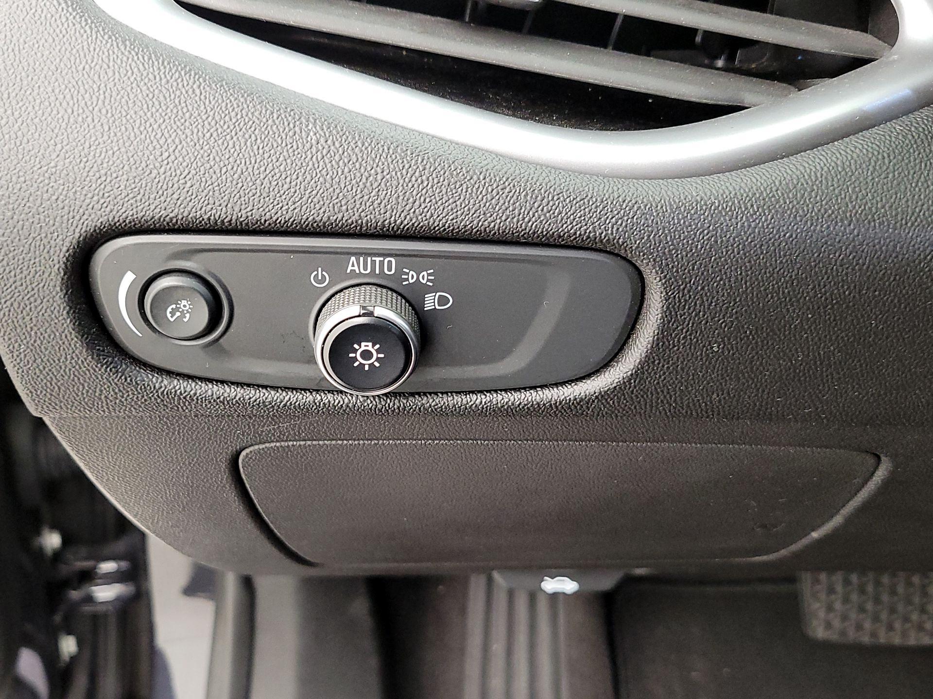 Thumbnail: 2023 Chevrolet Malibu - 13