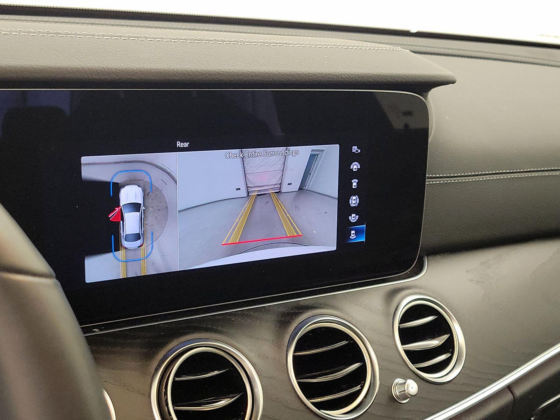 Thumbnail: 2022 Mercedes-Benz E-Class - 15