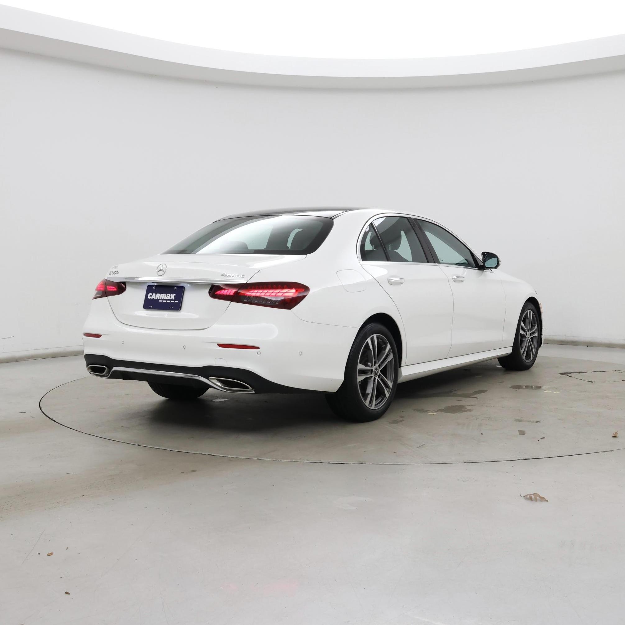 Thumbnail: 2022 Mercedes-Benz E-Class - 8