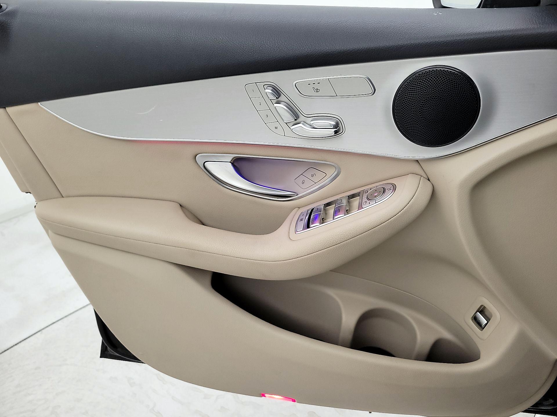 Thumbnail: 2020 Mercedes-Benz GLC - 12