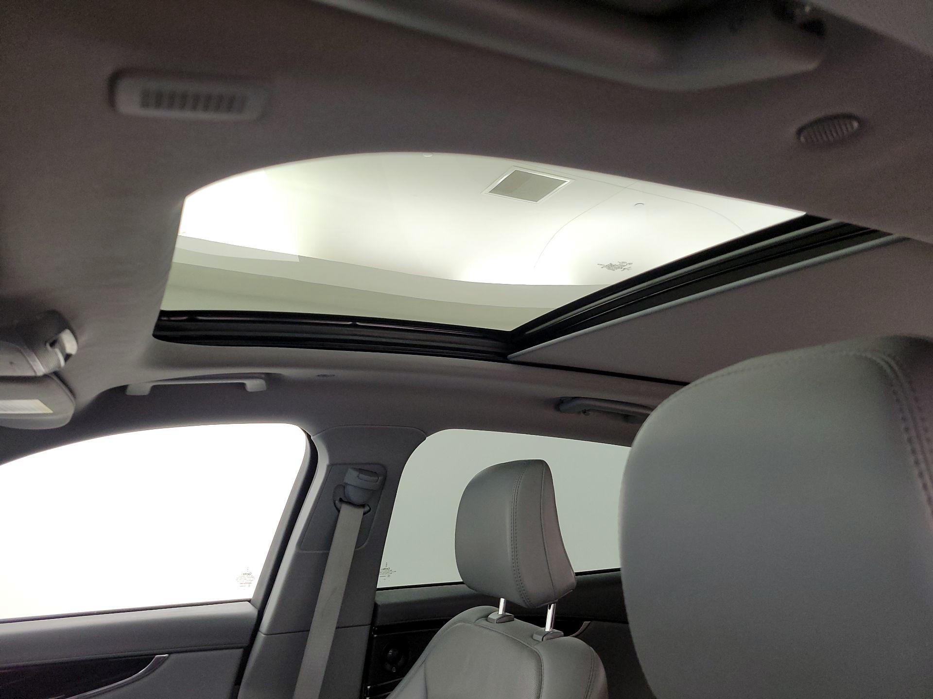 Thumbnail: 2022 Lincoln Nautilus - 20