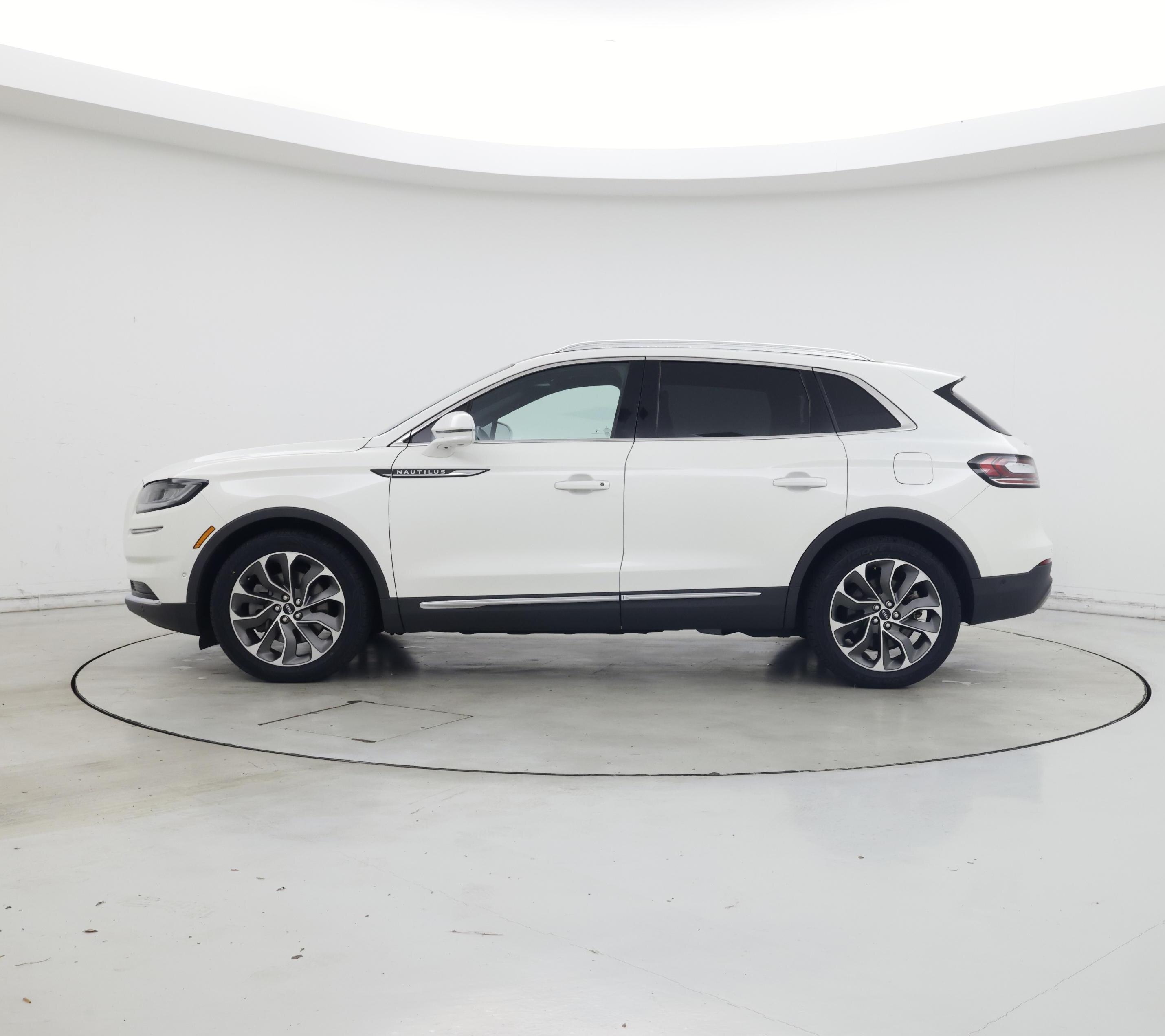 Thumbnail: 2022 Lincoln Nautilus - 3