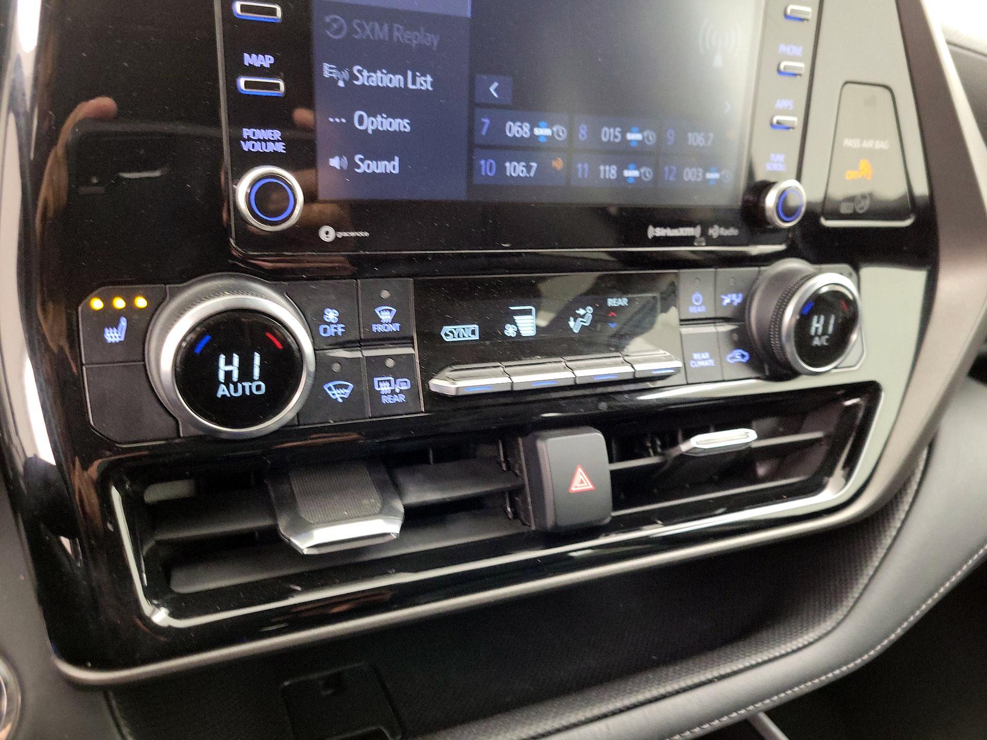 Thumbnail: 2022 Toyota Highlander - 16