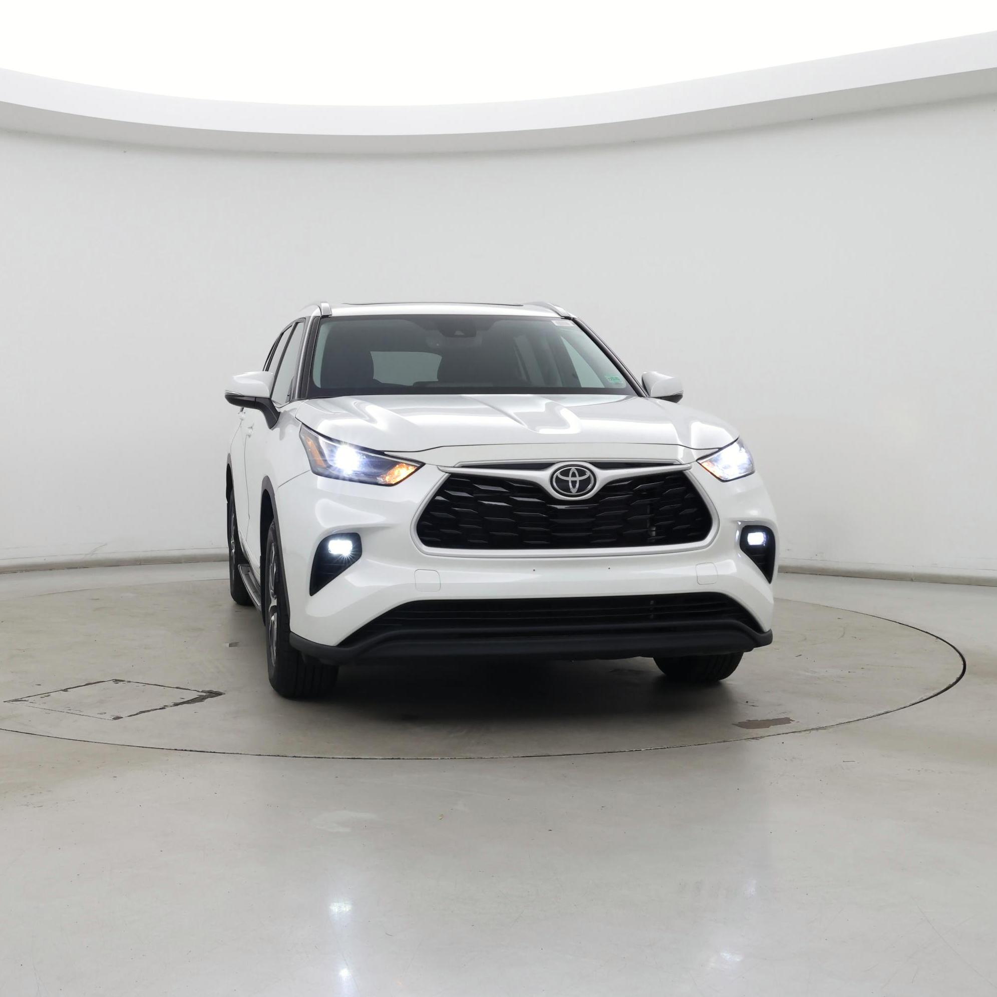 Thumbnail: 2022 Toyota Highlander - 5