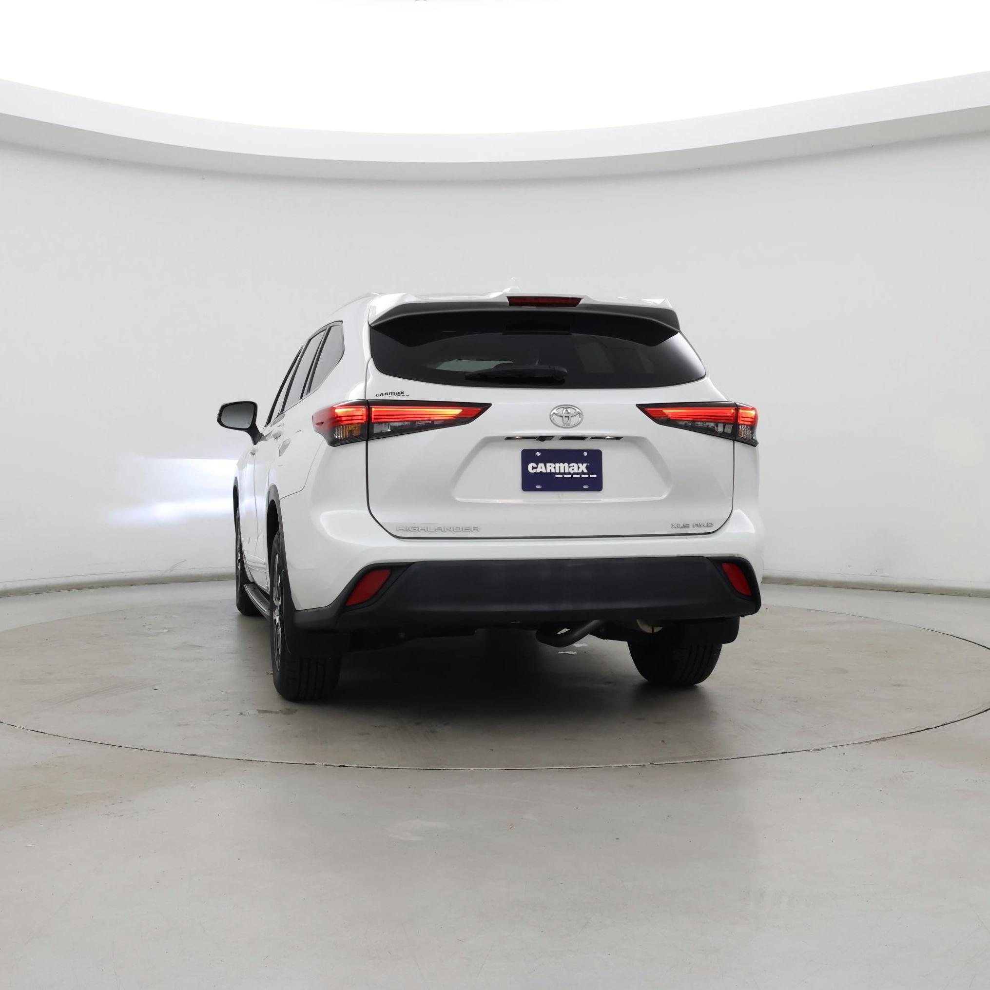 Thumbnail: 2022 Toyota Highlander - 6