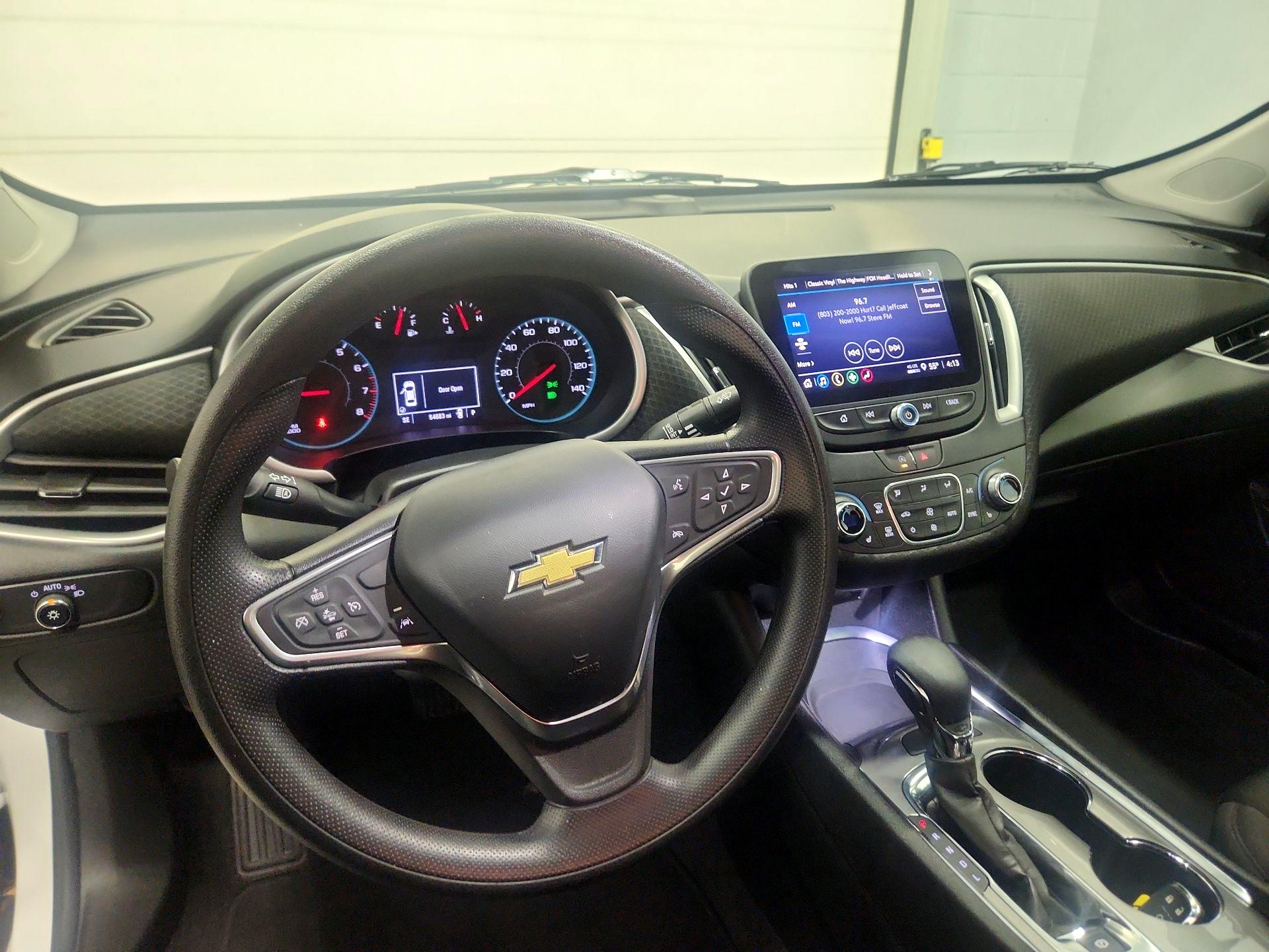 Thumbnail: 2023 Chevrolet Malibu - 9