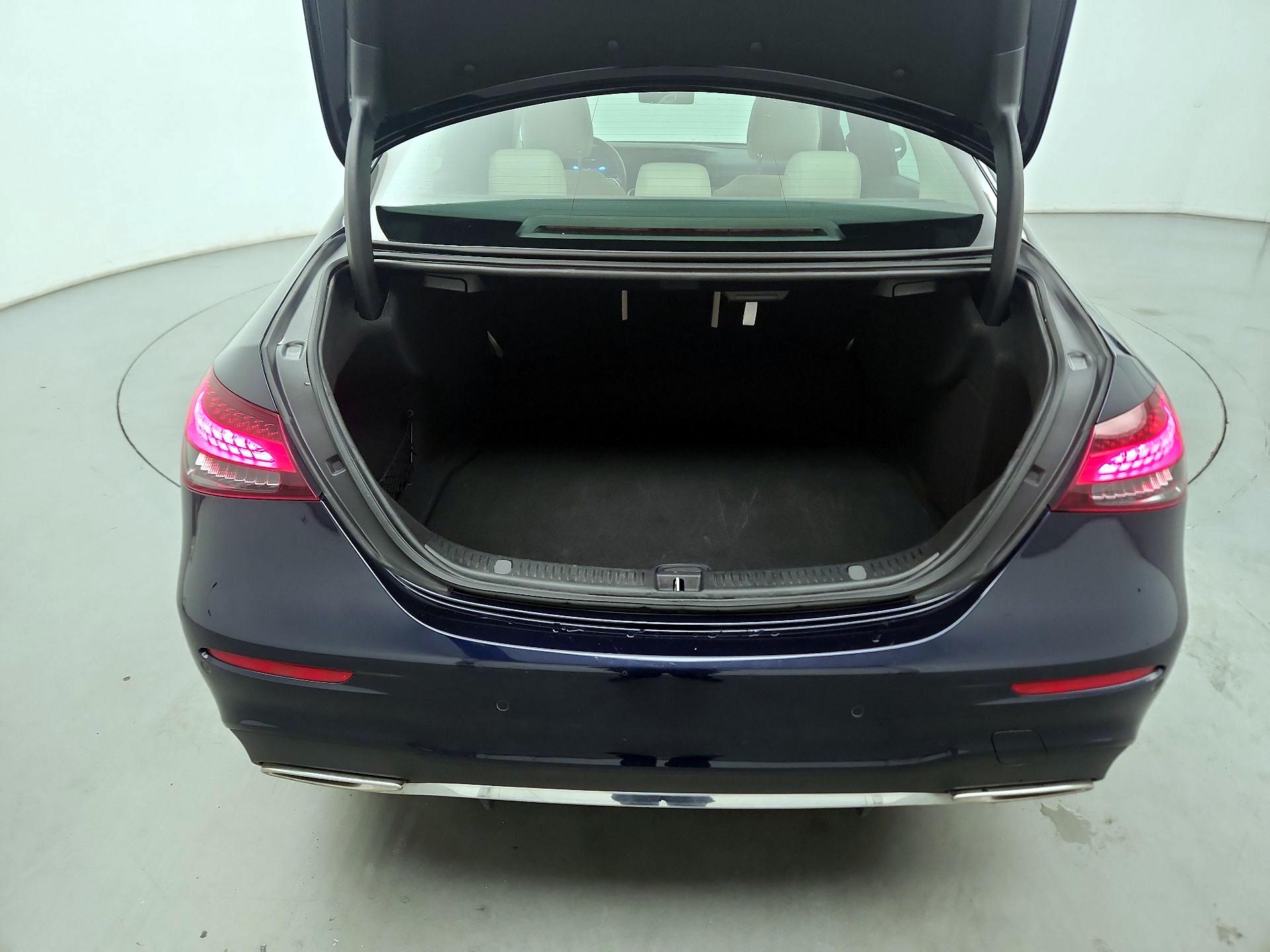 Thumbnail: 2021 Mercedes-Benz E-Class - 19