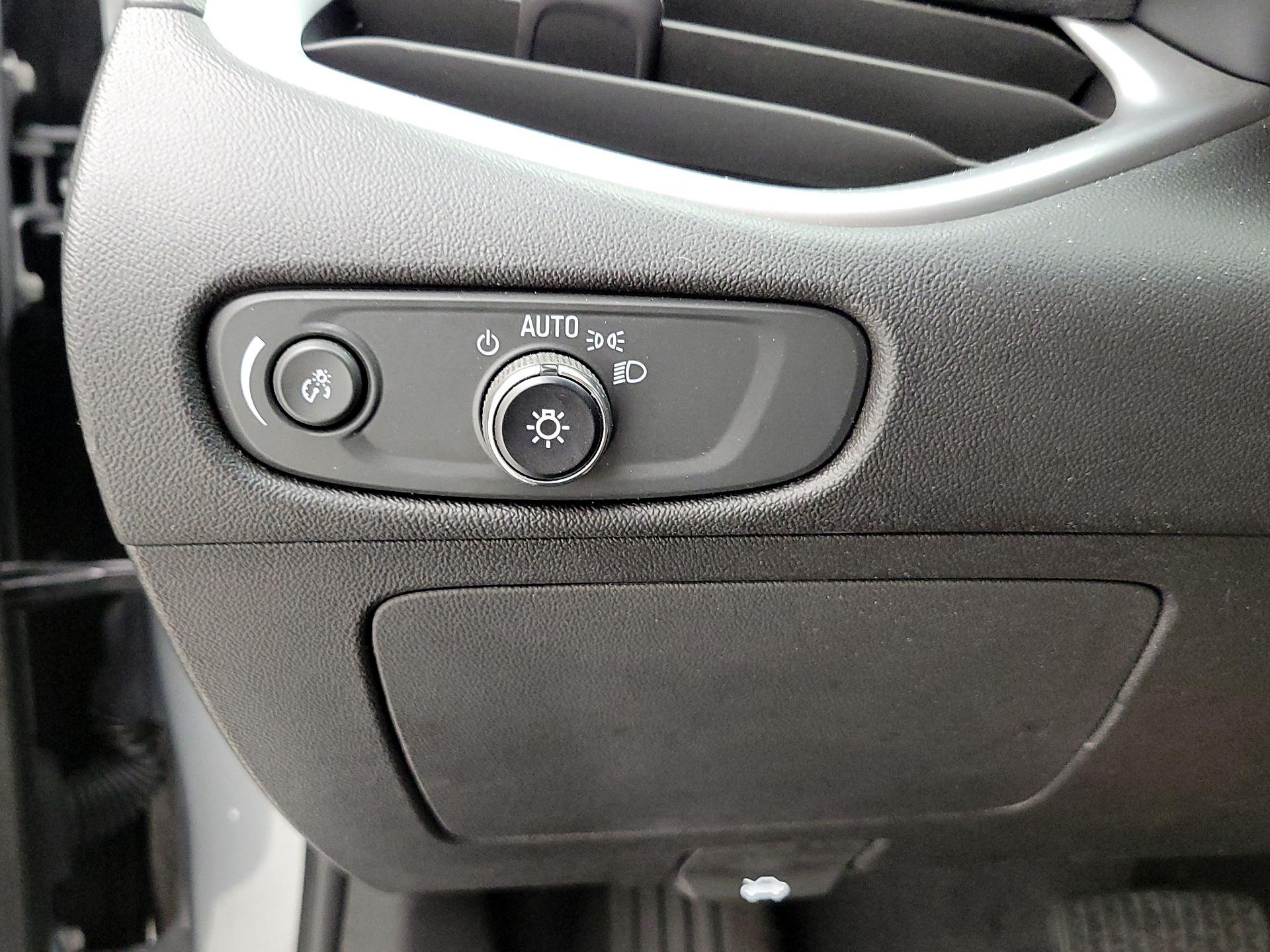 Thumbnail: 2023 Chevrolet Malibu - 13