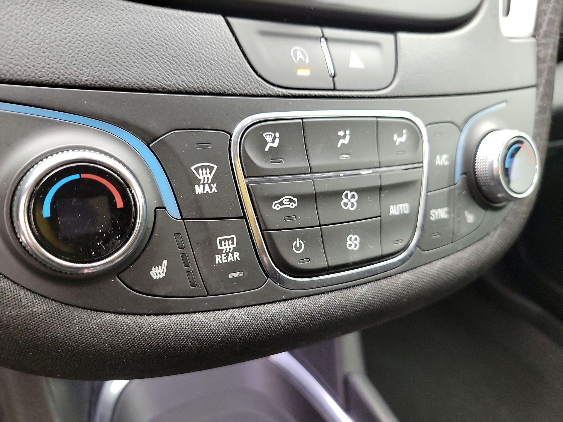 Thumbnail: 2023 Chevrolet Malibu - 16