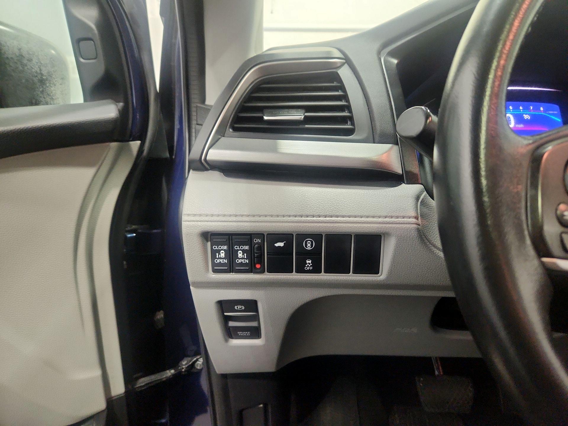 Thumbnail: 2023 Honda Odyssey - 13