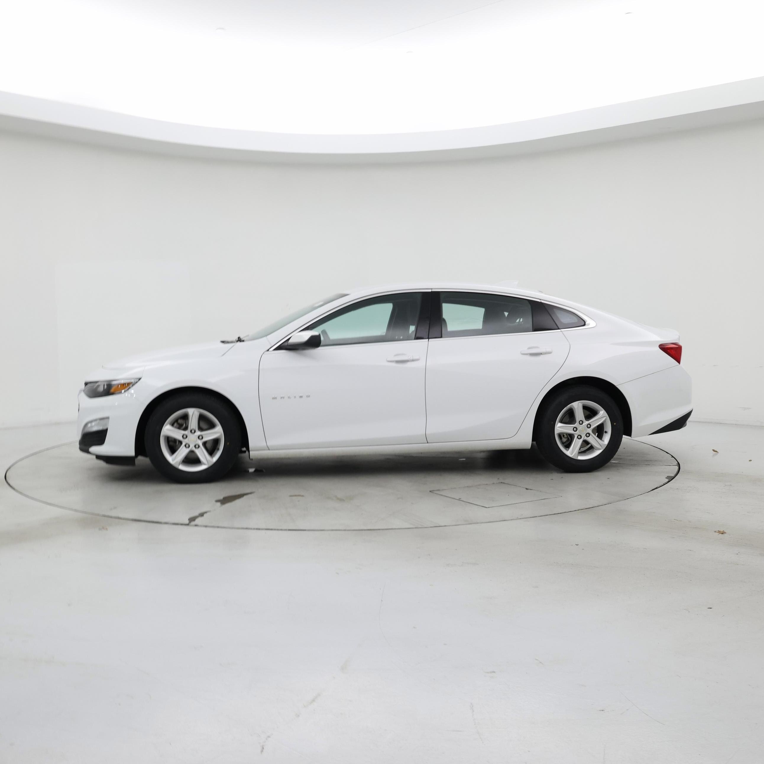 Thumbnail: 2023 Chevrolet Malibu - 3