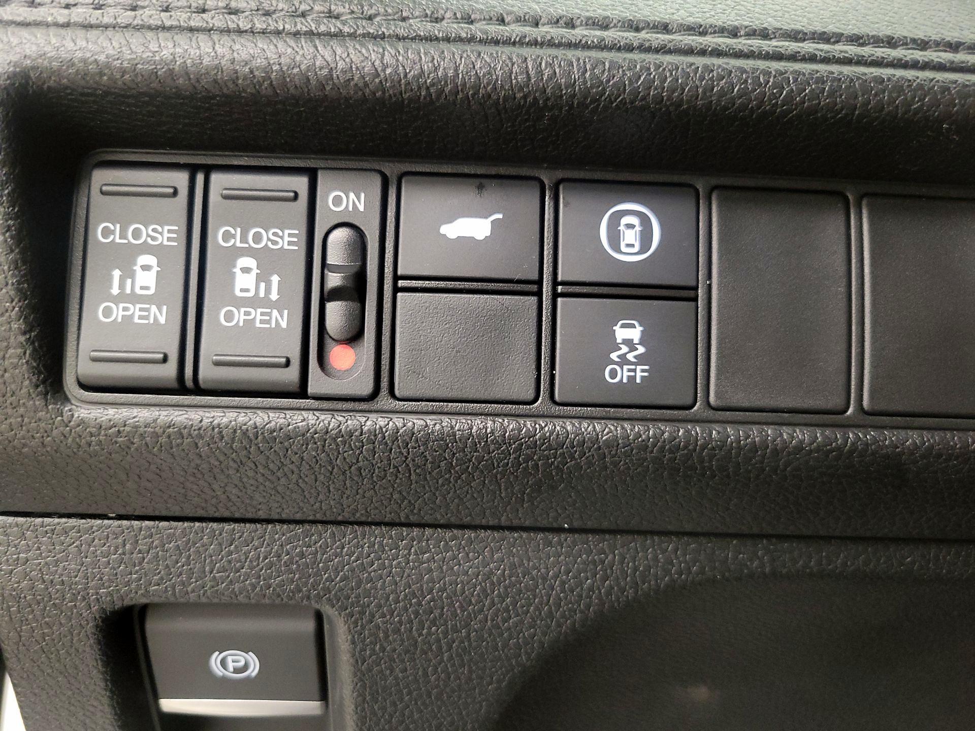 Thumbnail: 2023 Honda Odyssey - 13