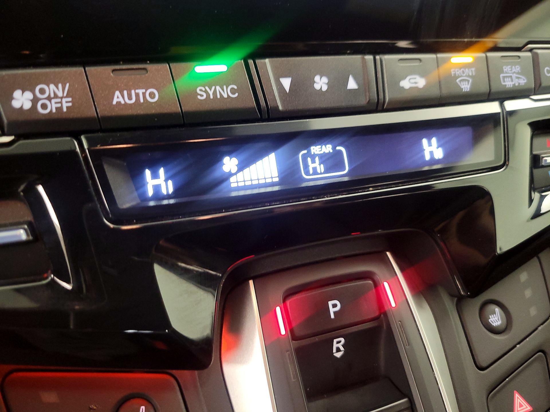 Thumbnail: 2023 Honda Odyssey - 16