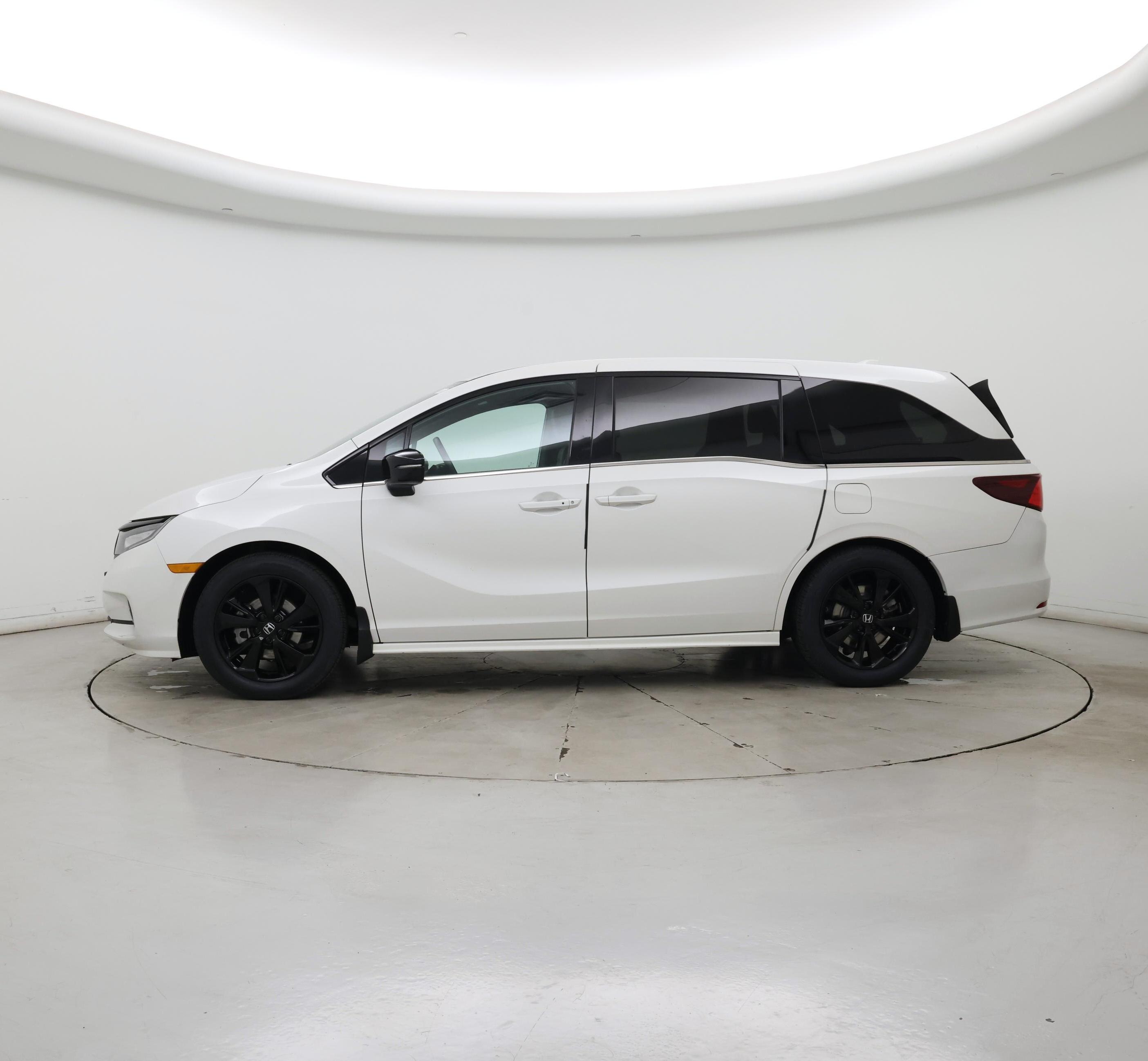 Thumbnail: 2023 Honda Odyssey - 3