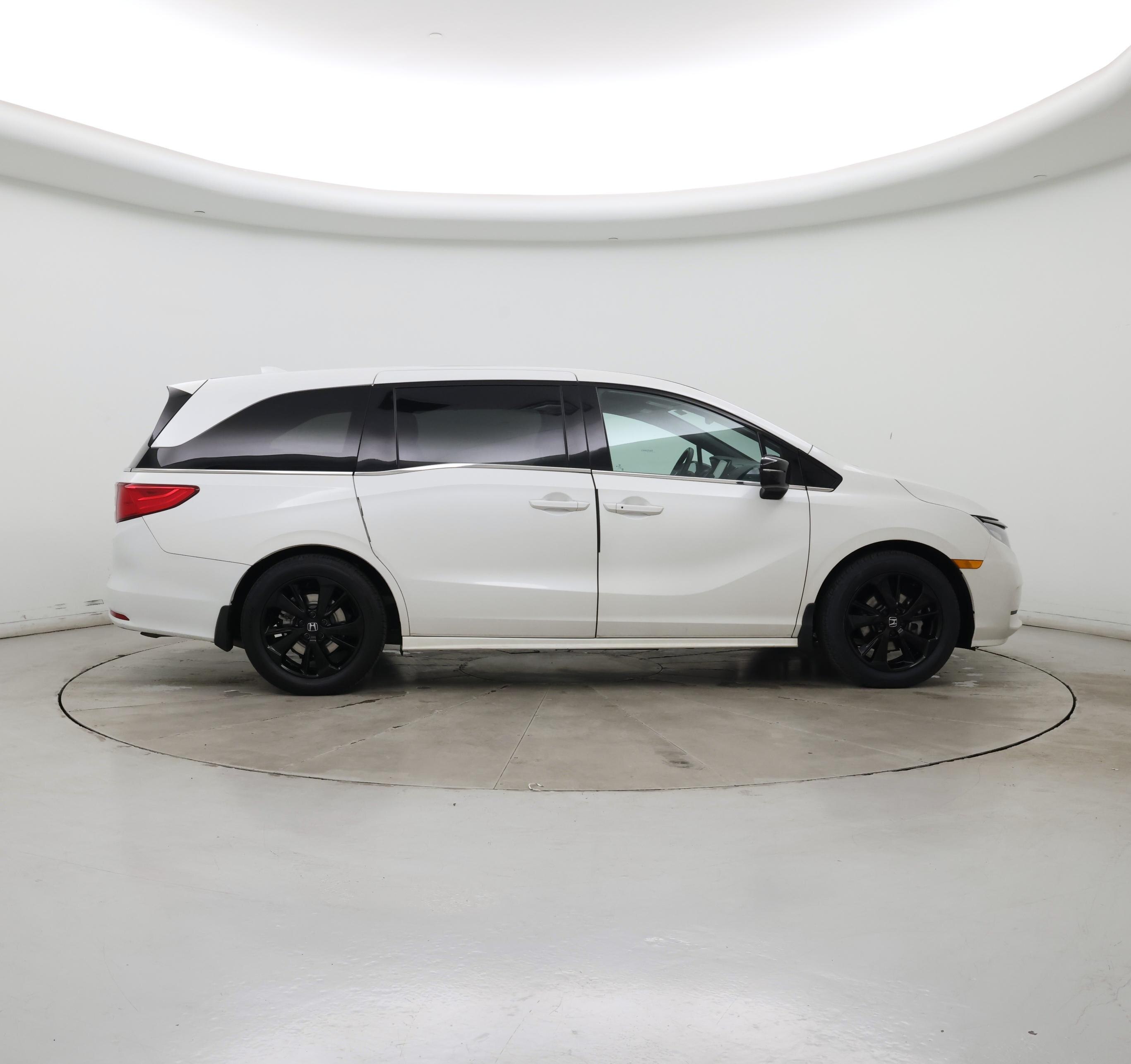 Thumbnail: 2023 Honda Odyssey - 7