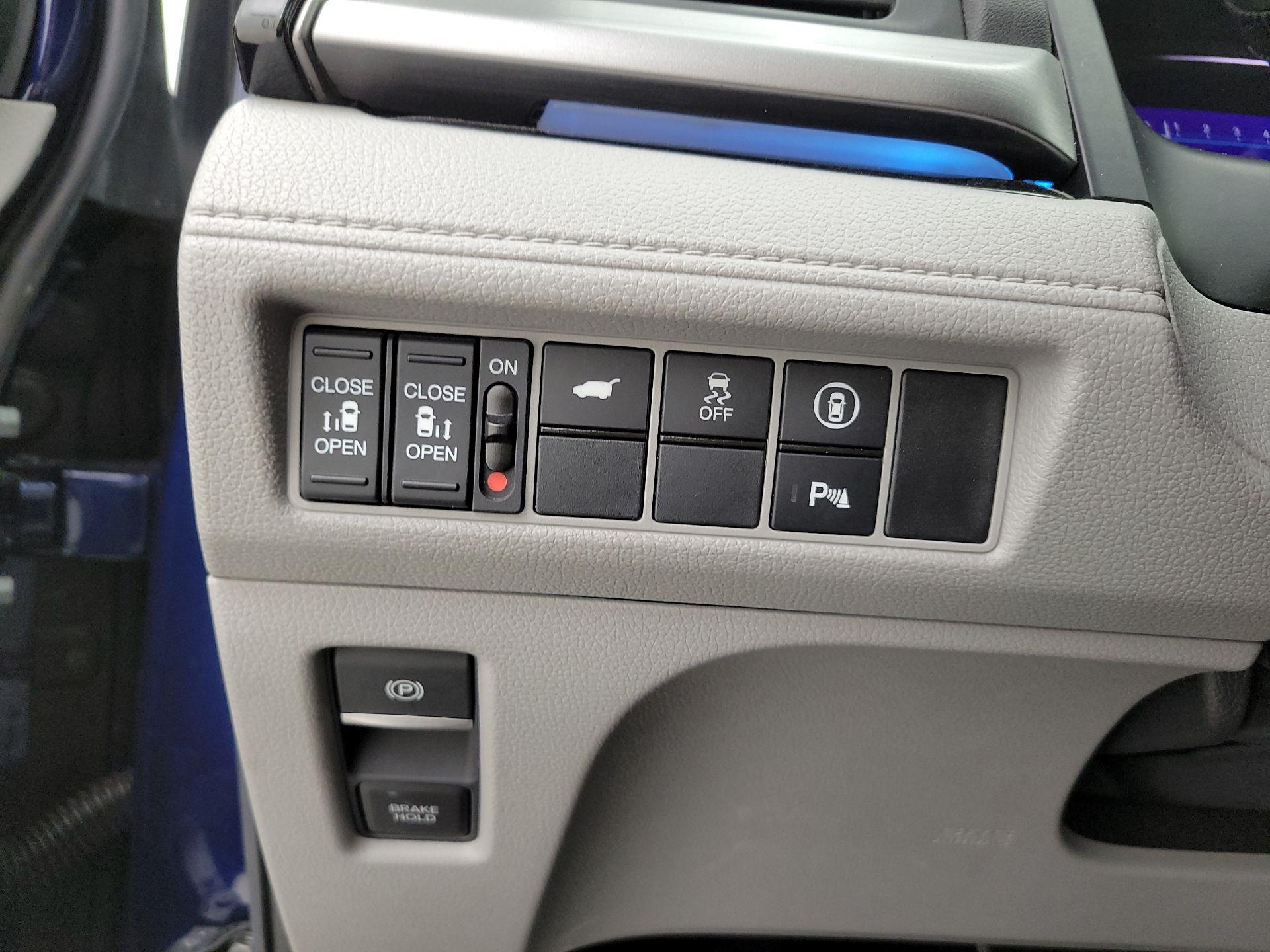 Thumbnail: 2023 Honda Odyssey - 13