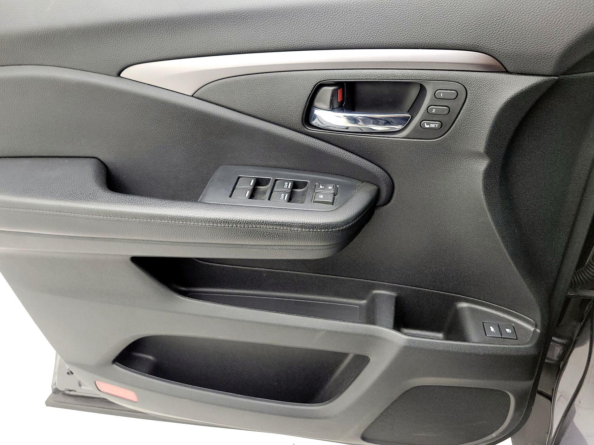 Thumbnail: 2021 Honda Pilot - 12