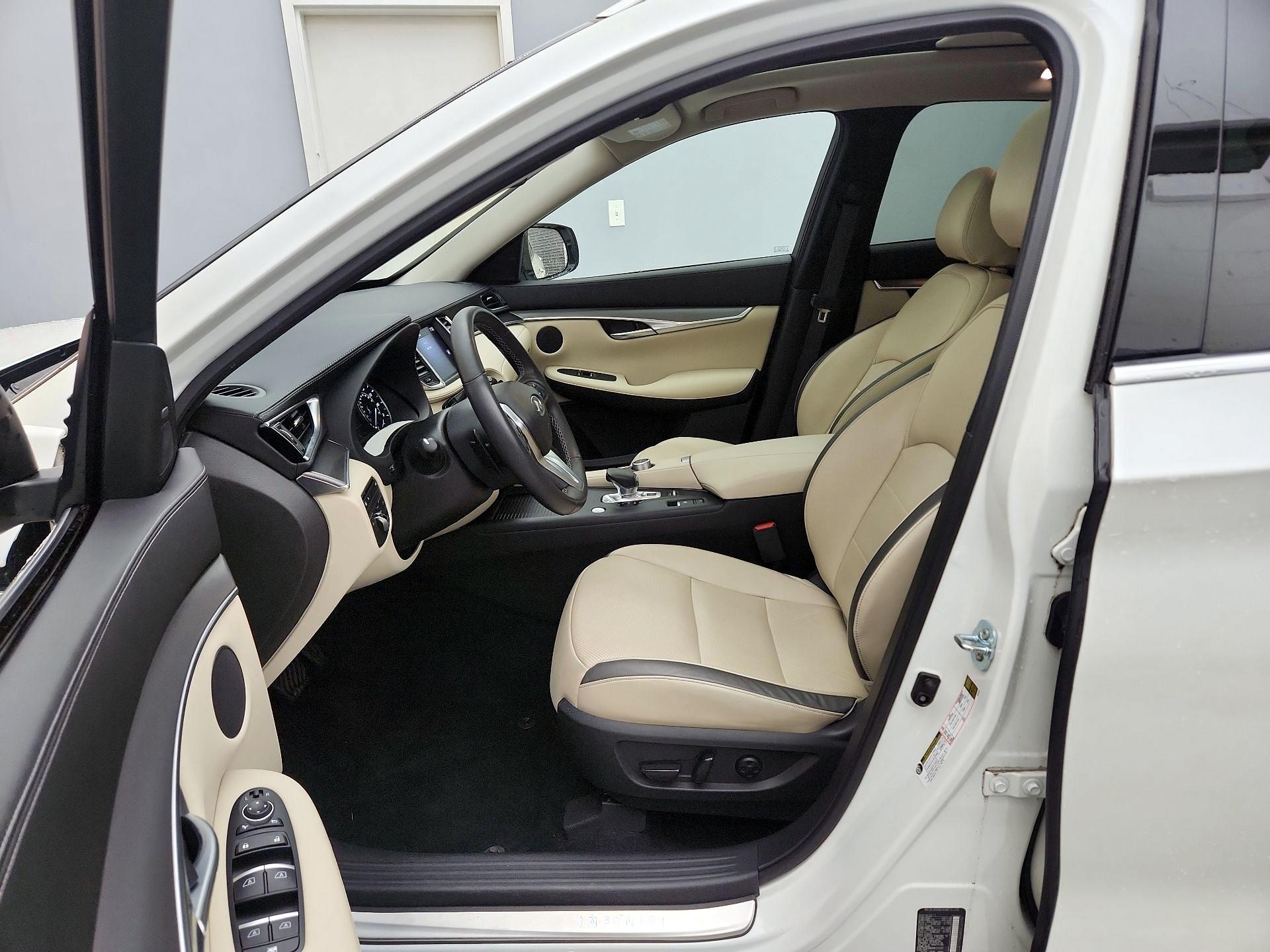 Thumbnail: 2022 INFINITI QX50 - 11