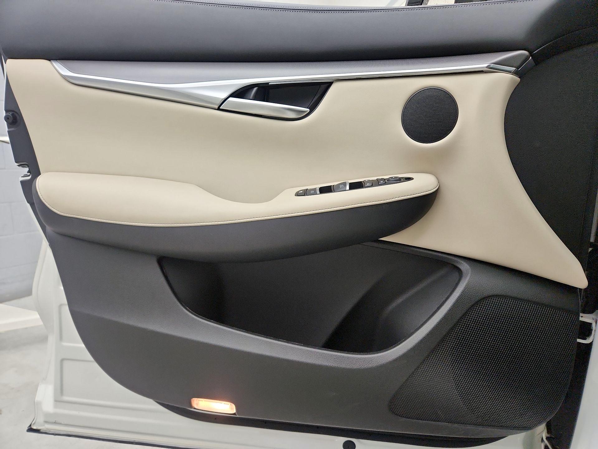 Thumbnail: 2022 INFINITI QX50 - 12