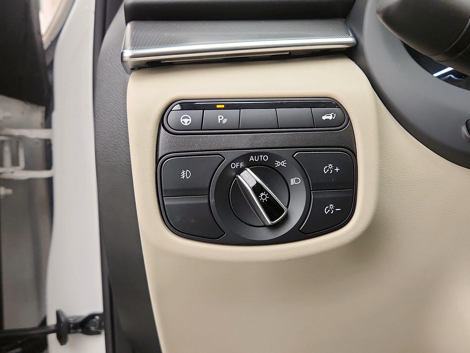 Thumbnail: 2022 INFINITI QX50 - 13