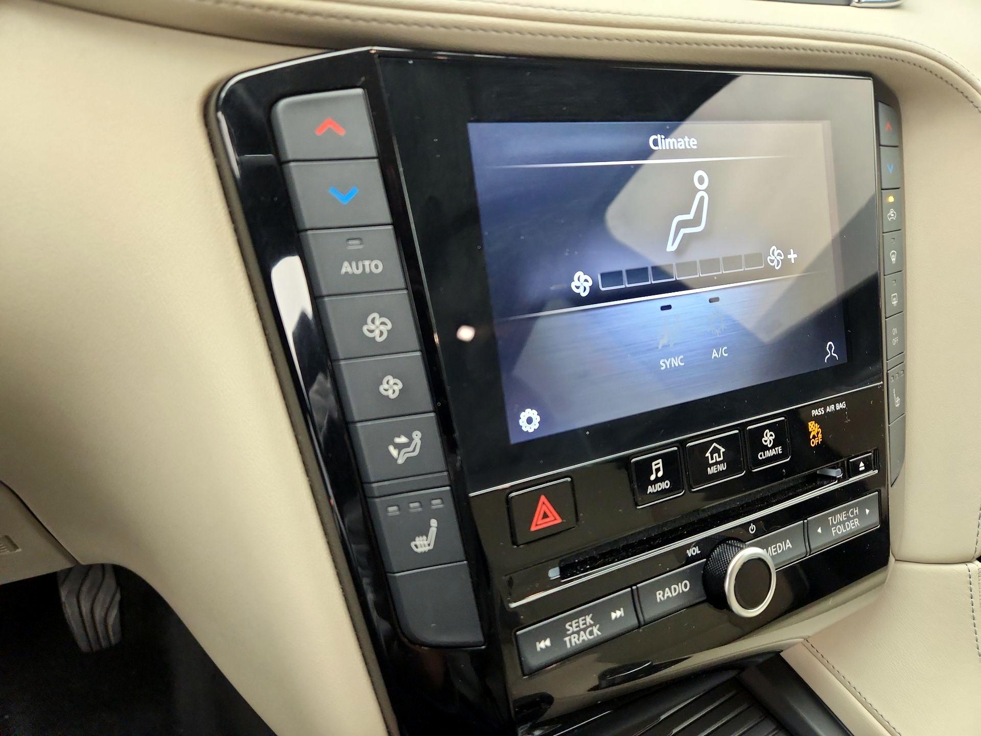 Thumbnail: 2022 INFINITI QX50 - 16