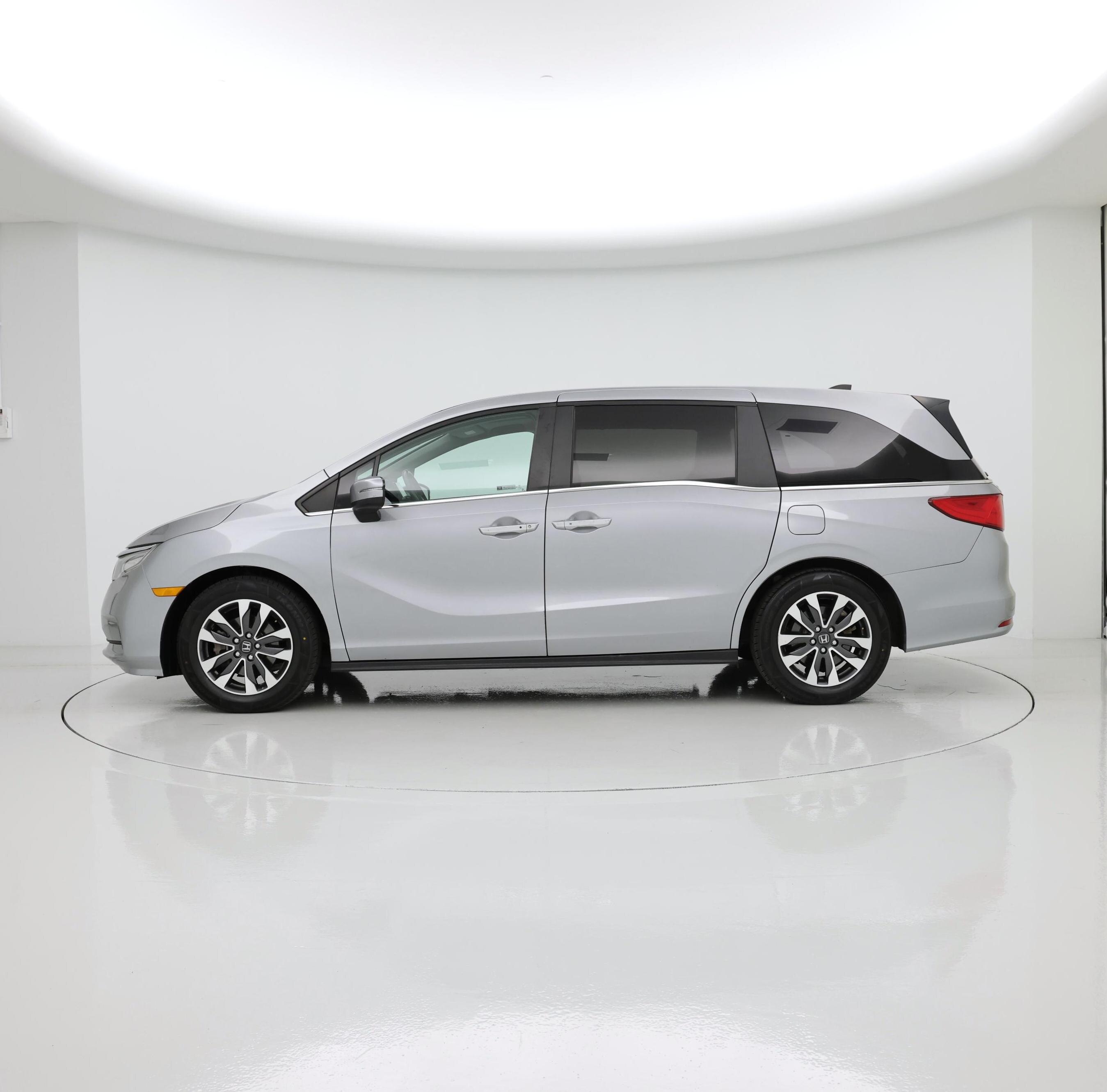 Thumbnail: 2023 Honda Odyssey - 3