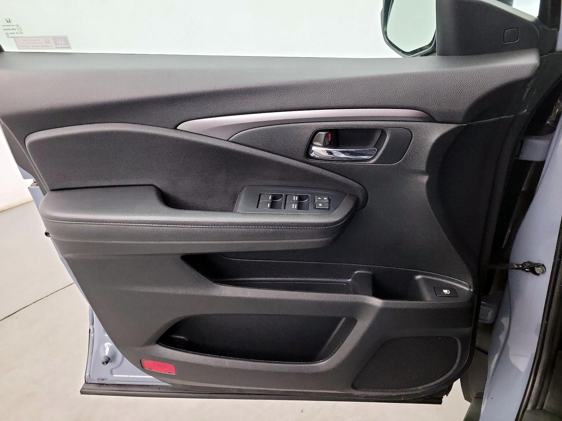 Thumbnail: 2022 Honda Pilot - 10