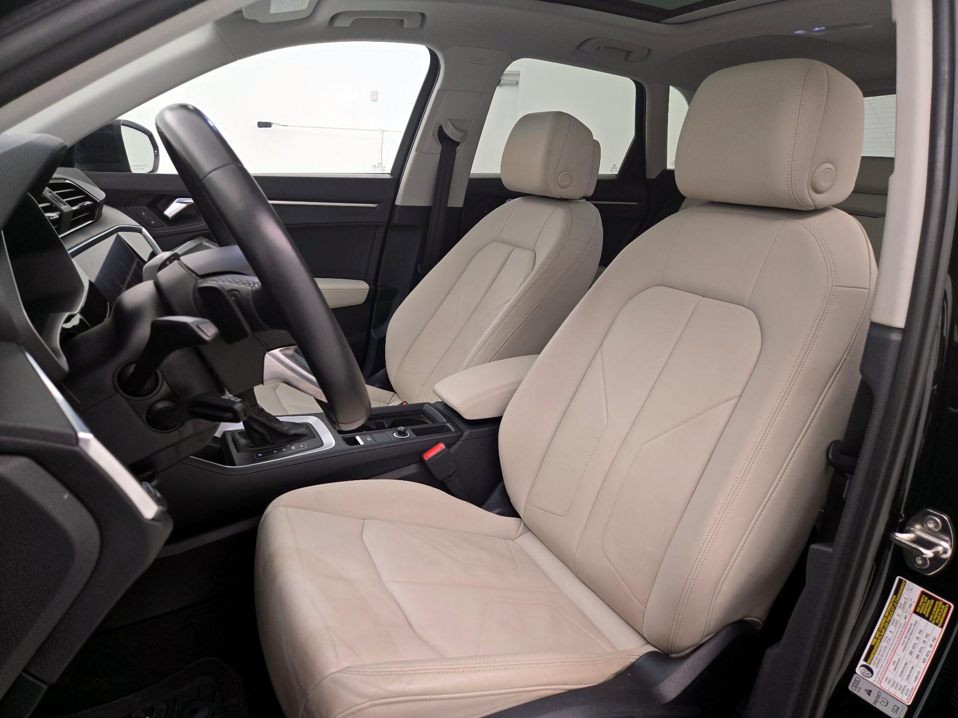 Thumbnail: 2022 Audi Q3 - 11