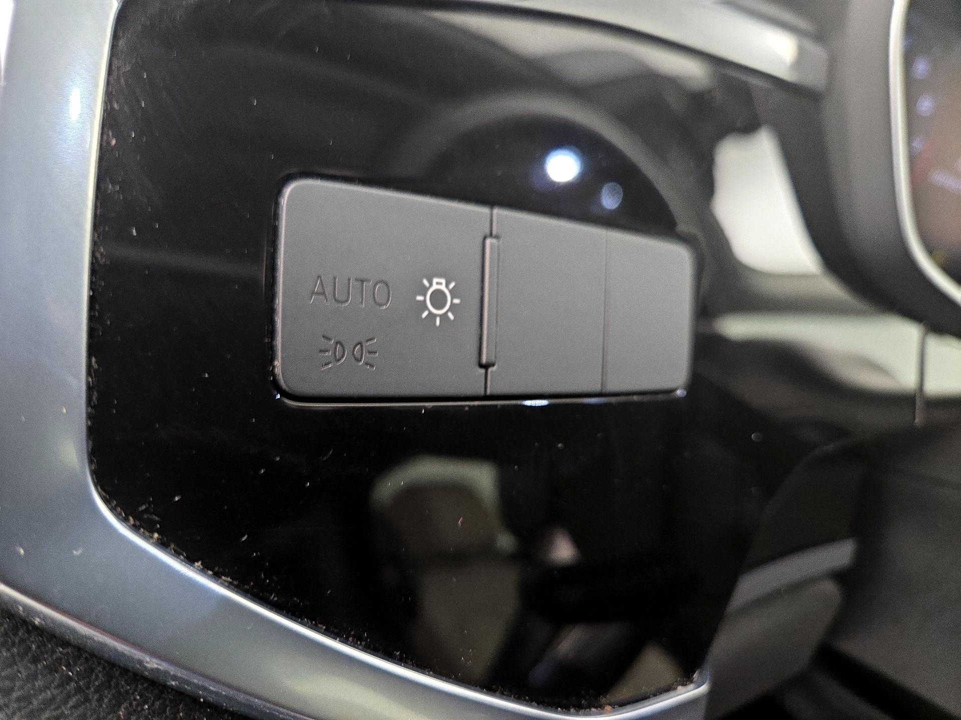 Thumbnail: 2022 Audi Q3 - 13