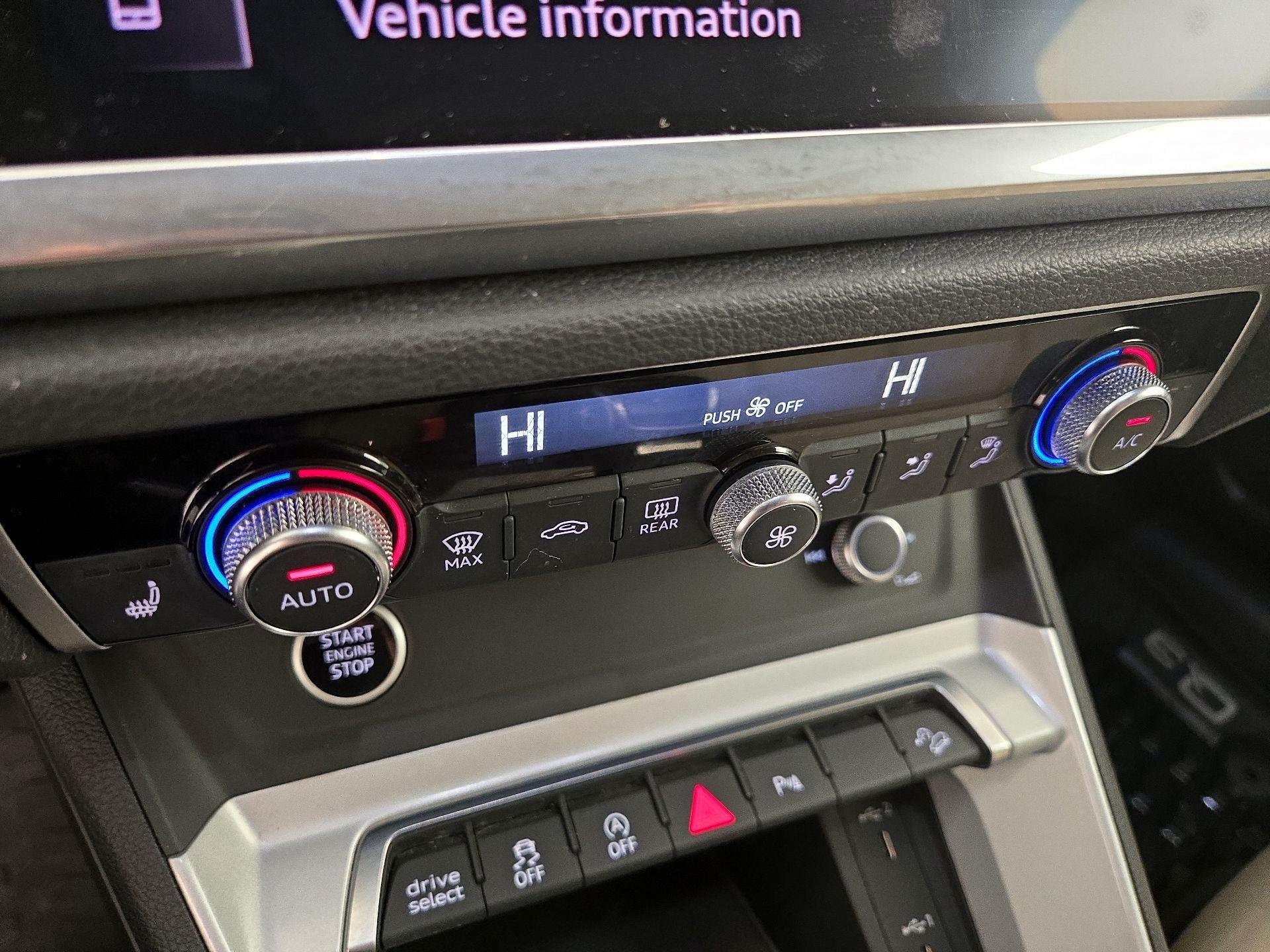 Thumbnail: 2022 Audi Q3 - 16