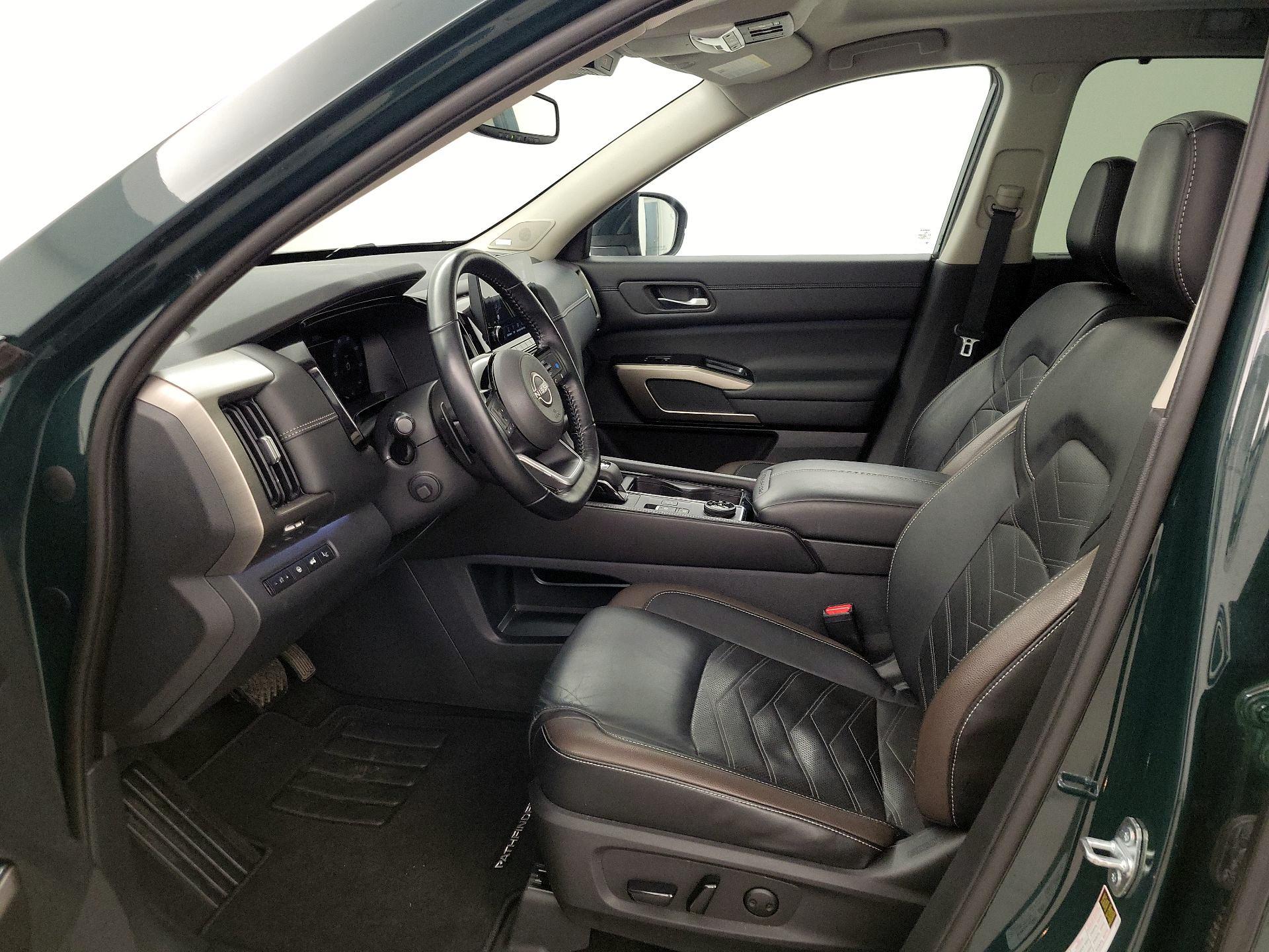 Thumbnail: 2022 Nissan Pathfinder - 11