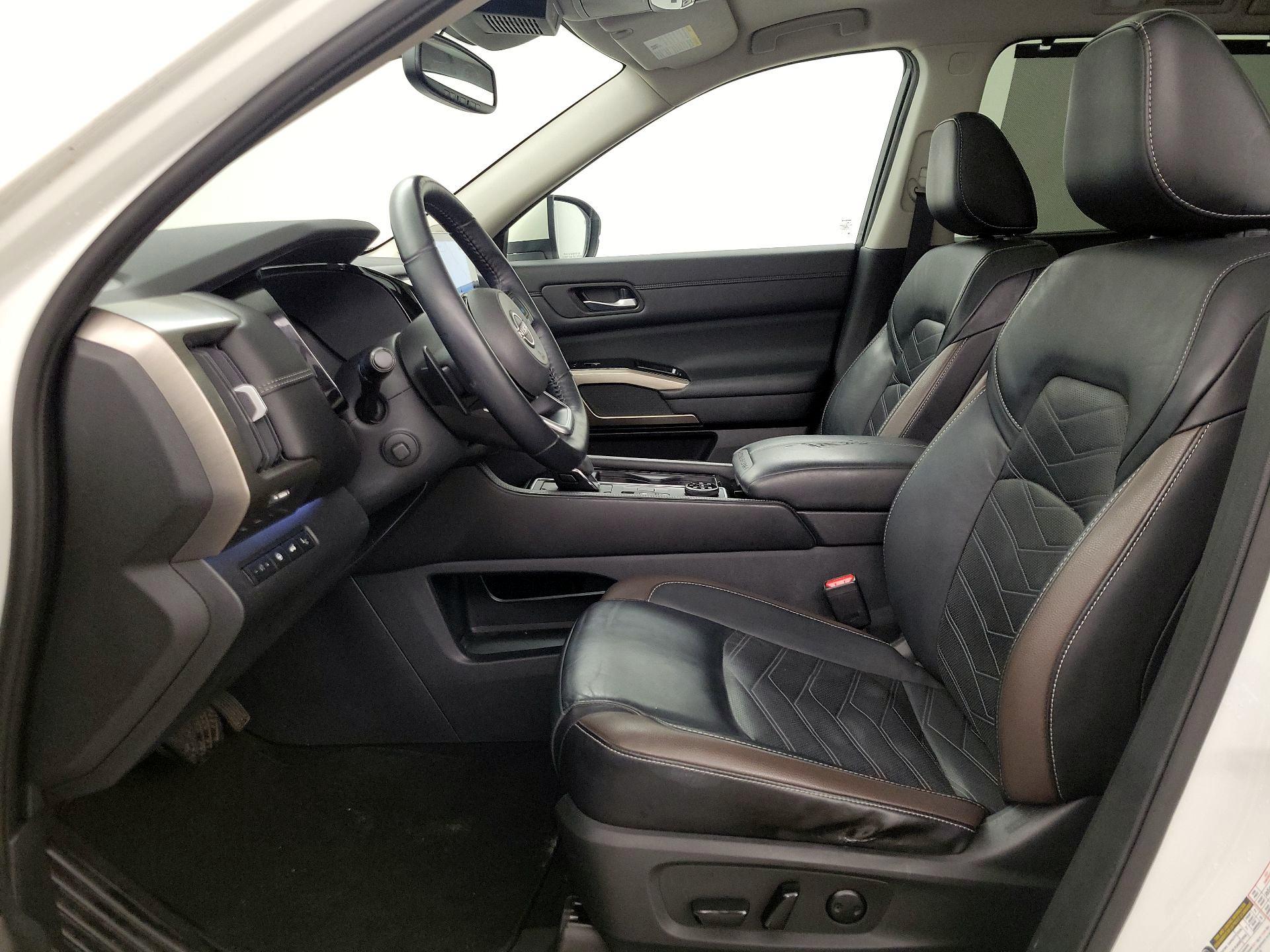 Thumbnail: 2022 Nissan Pathfinder - 11