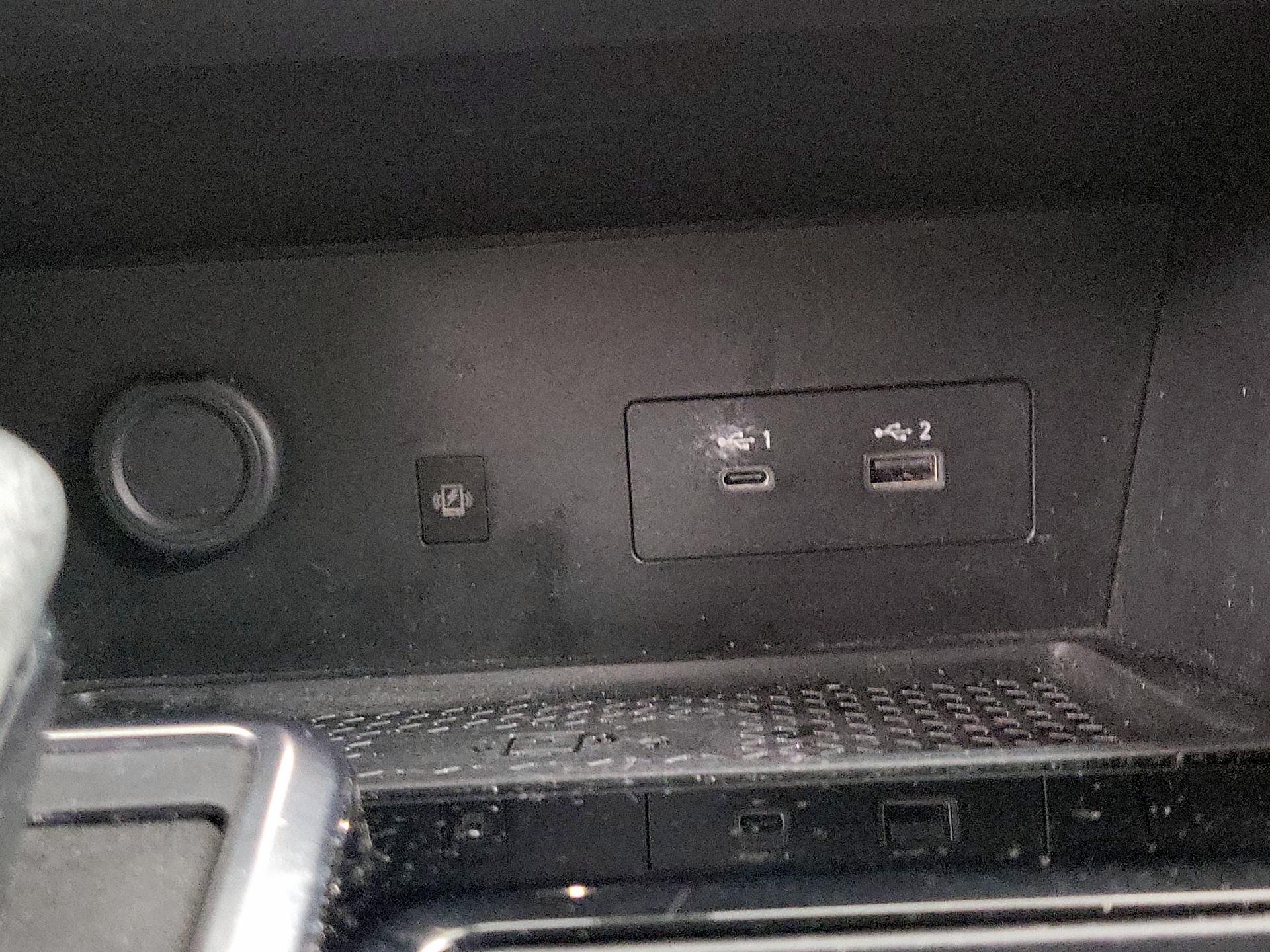 Thumbnail: 2022 Nissan Pathfinder - 19