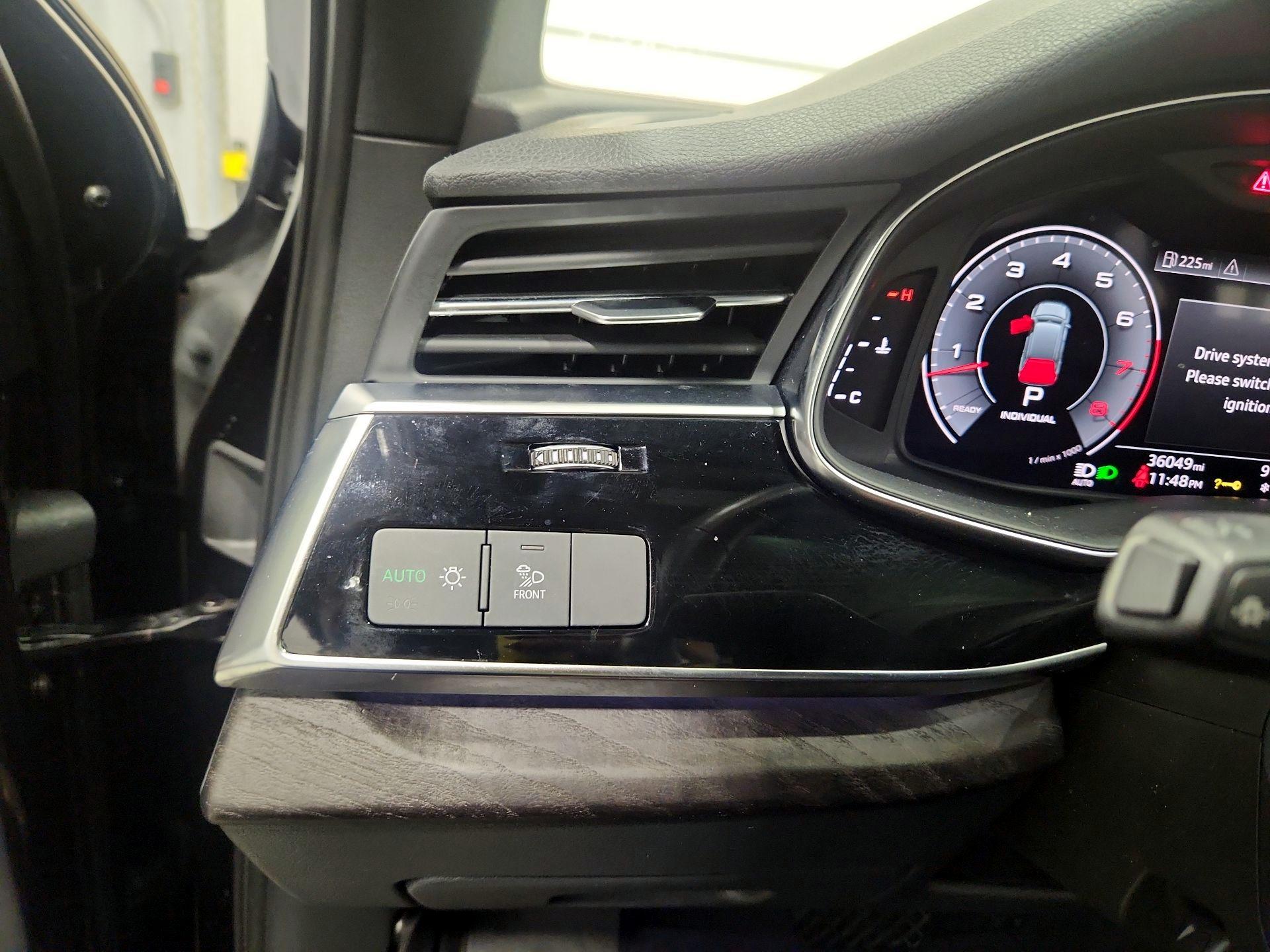 Thumbnail: 2021 Audi Q7 - 13