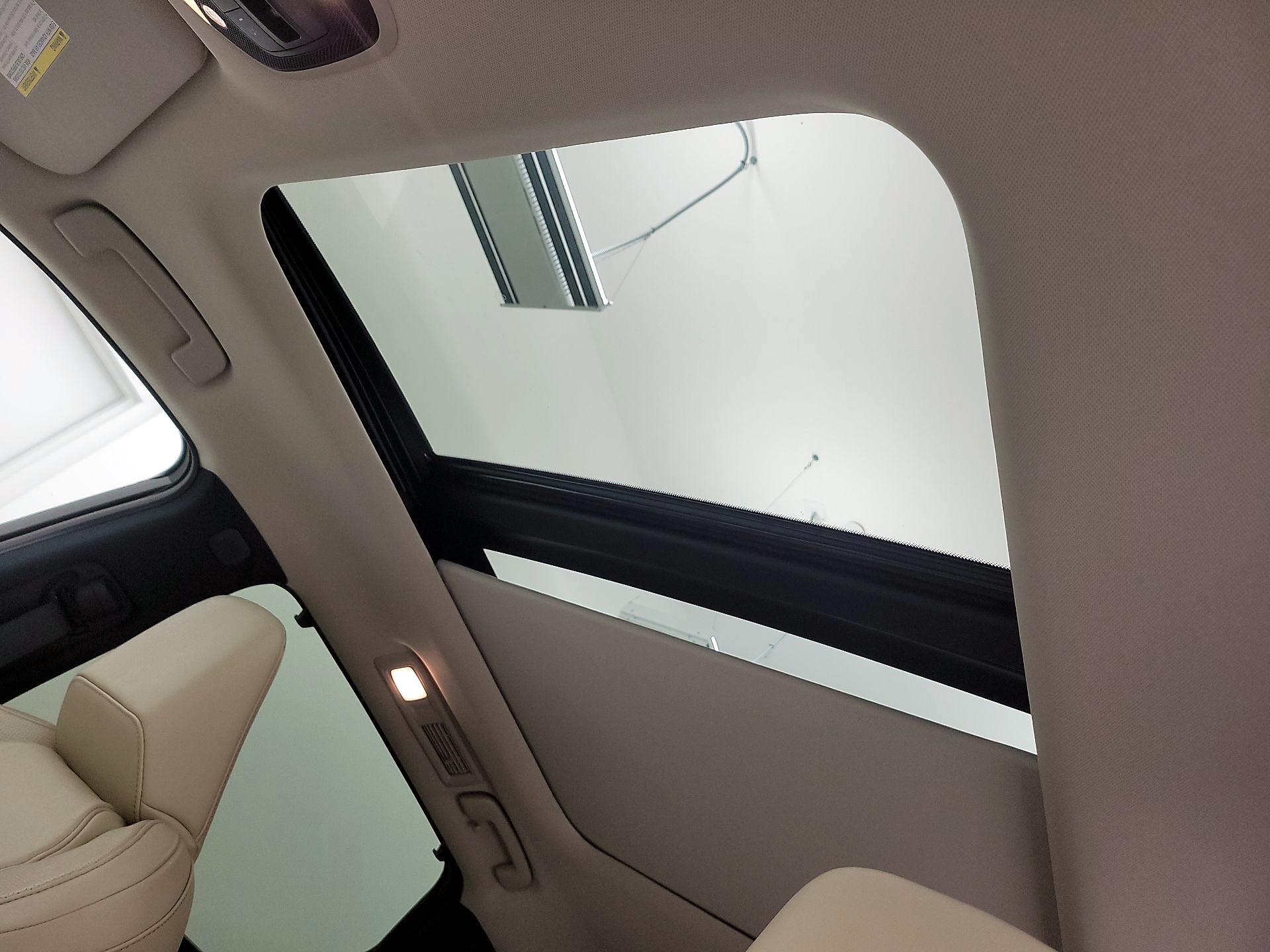 Thumbnail: 2023 INFINITI QX60 - 20